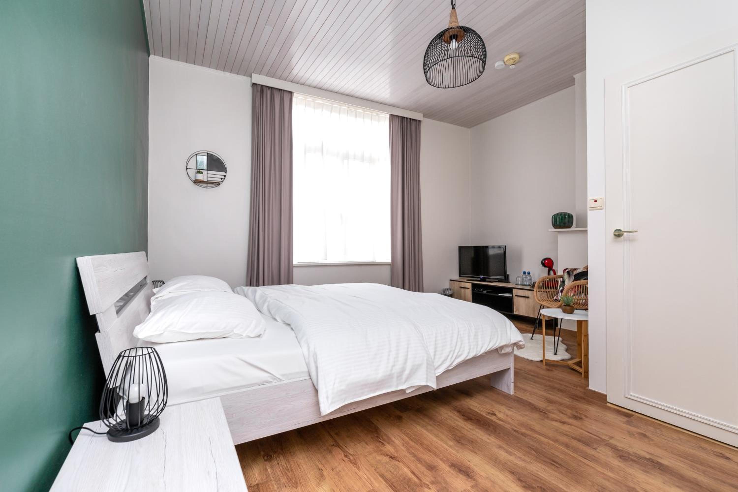Double Room with Private Bathroom photo 2