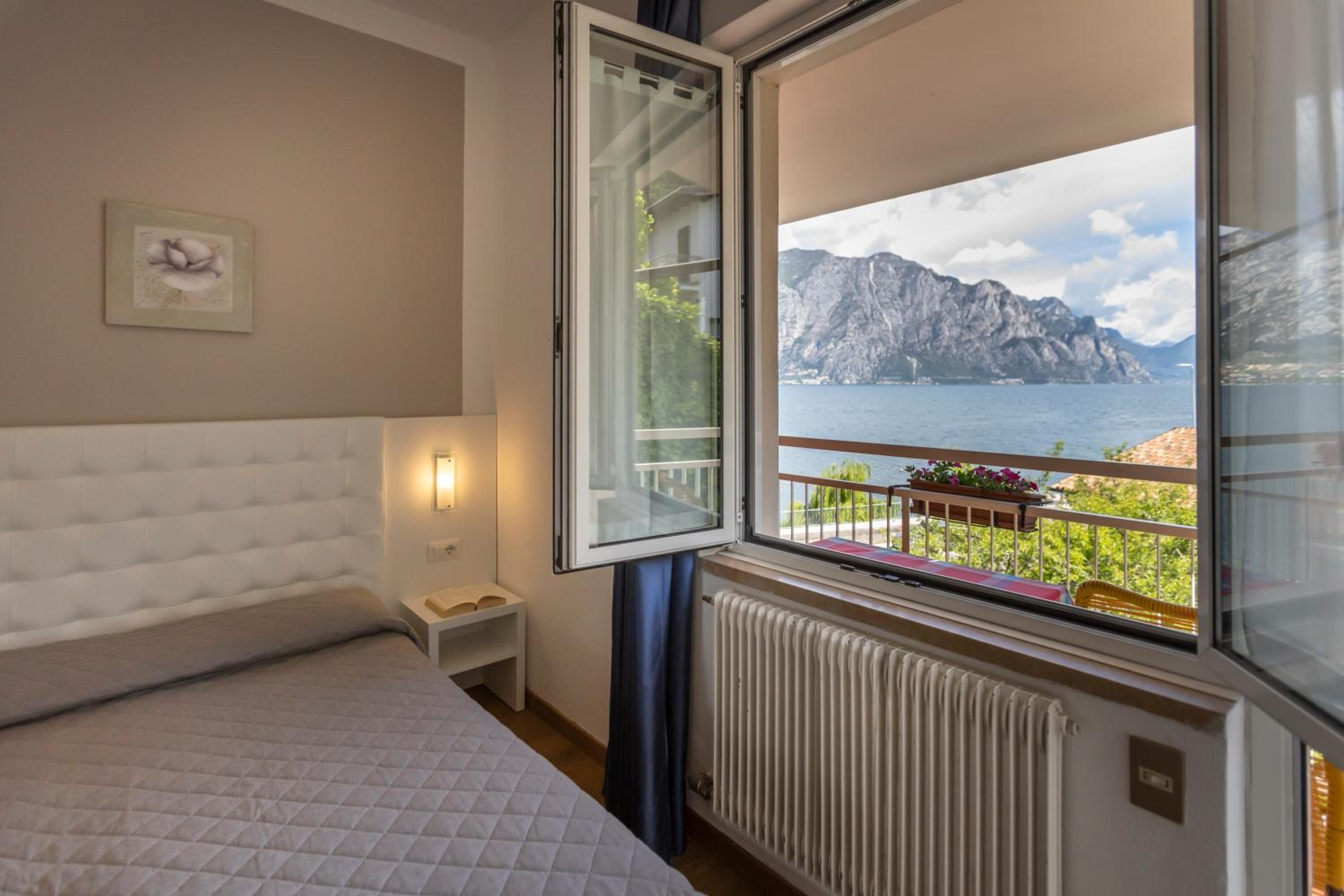 Double Room with Lake View