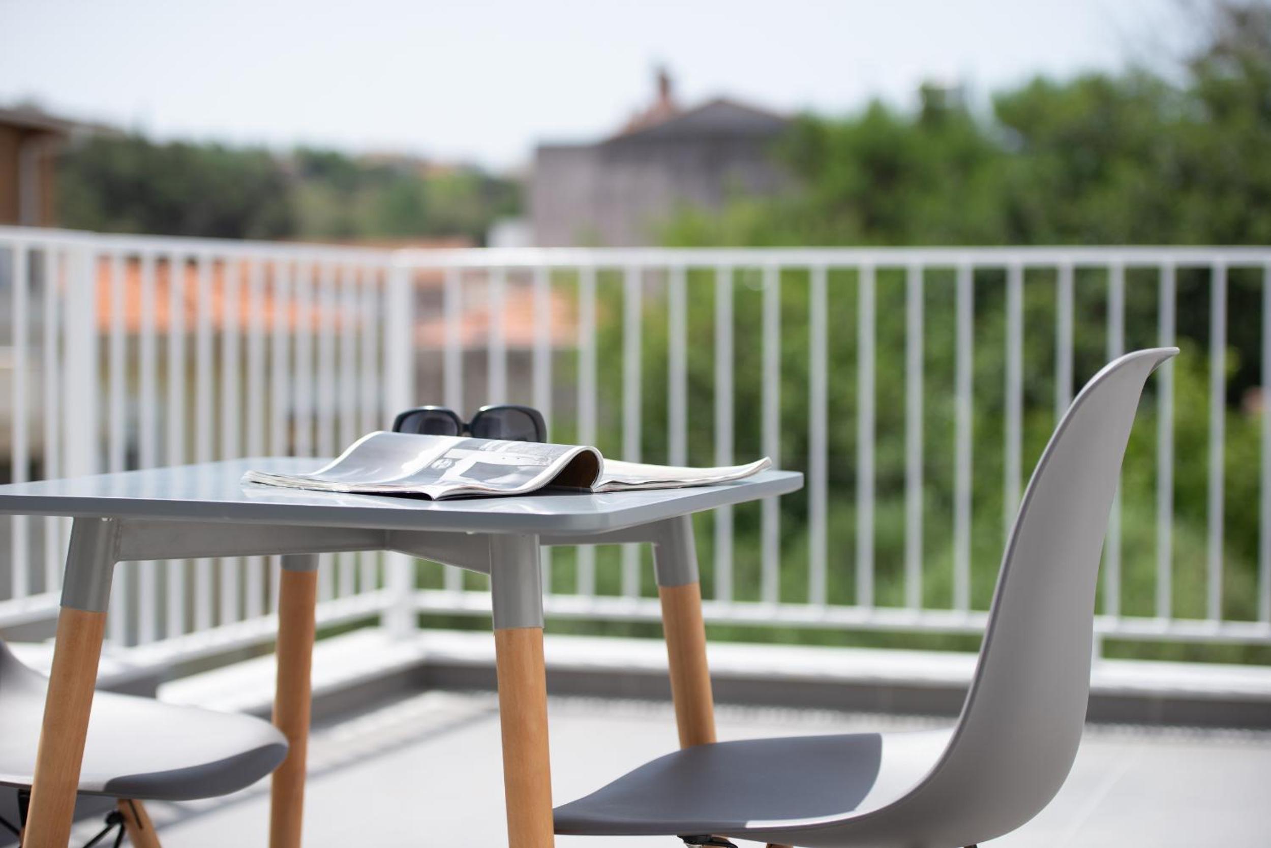 Studio with Garden View