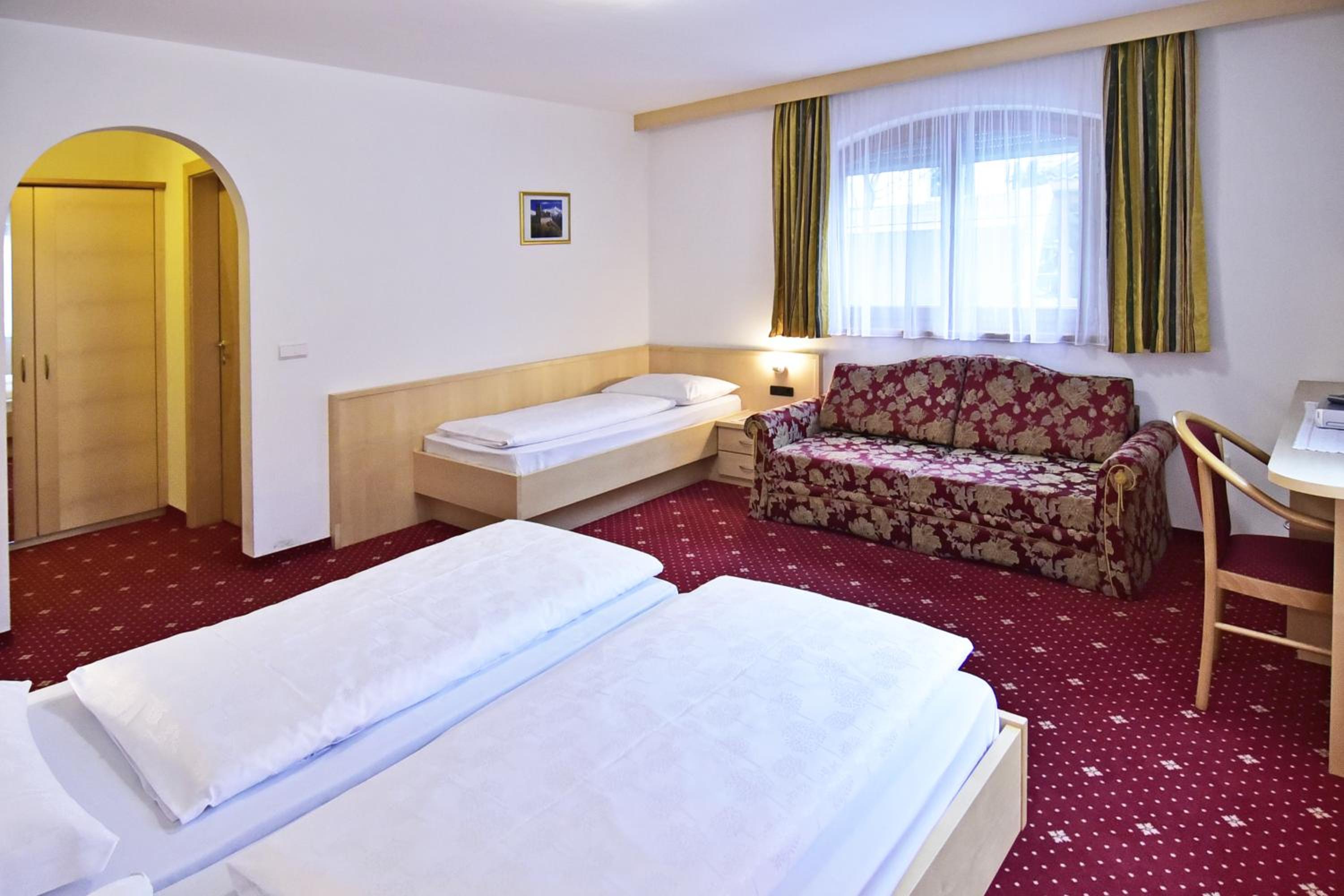 Triple Room - Disability Access photo 3