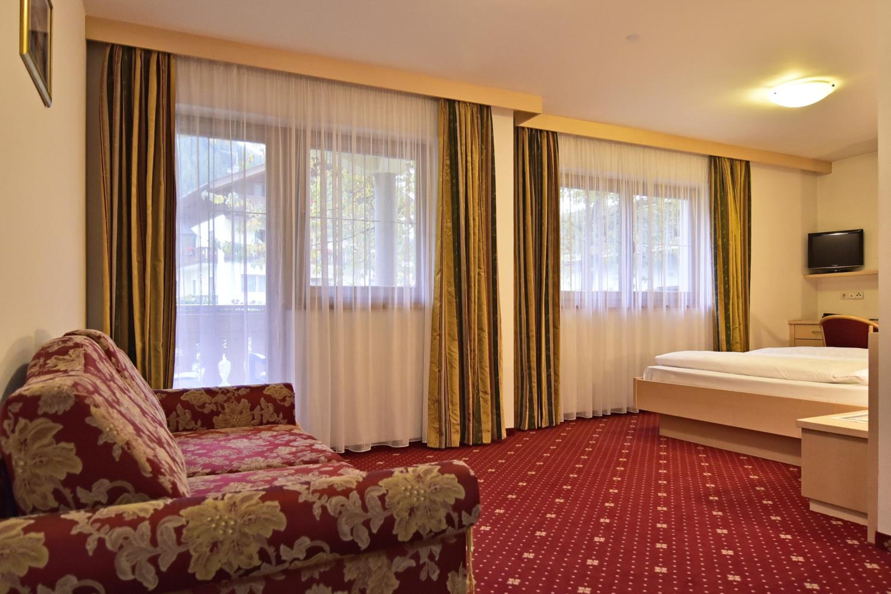 Double Room with Balcony photo 1