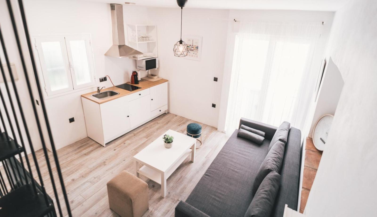 One-Bedroom Apartment - Photo 15
