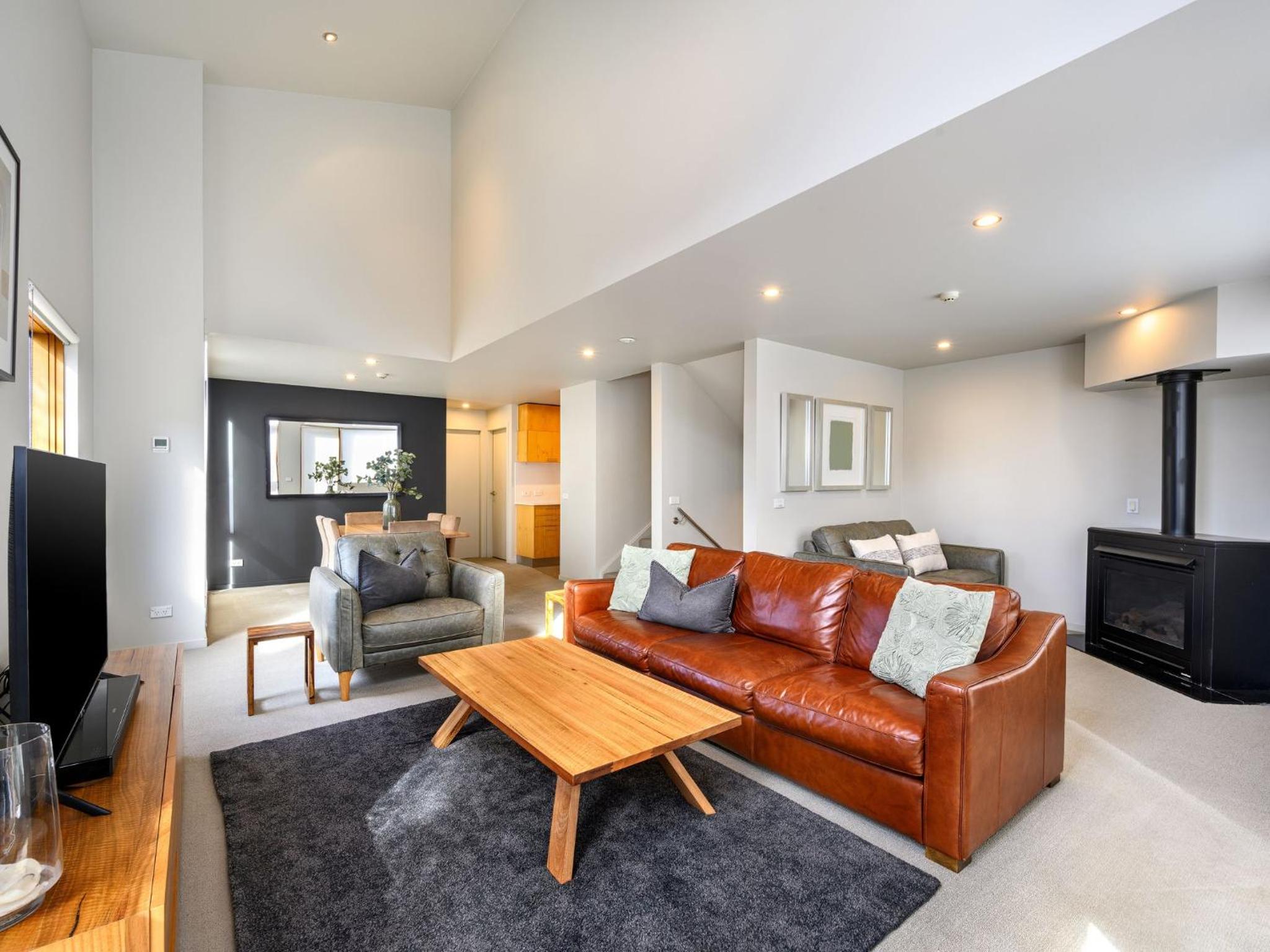Three-Bedroom Chalet photo 1