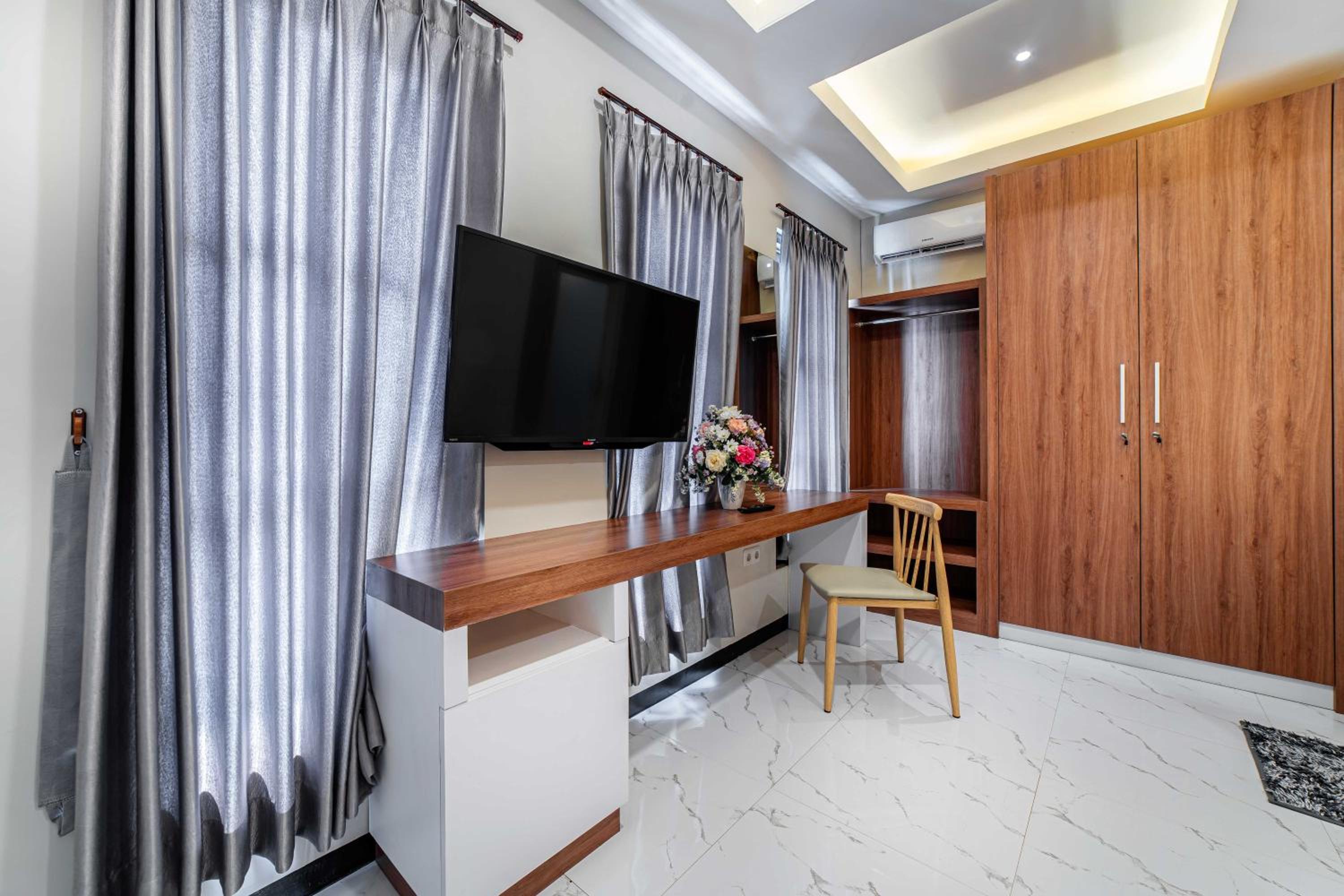 Deluxe Room - Photo 2