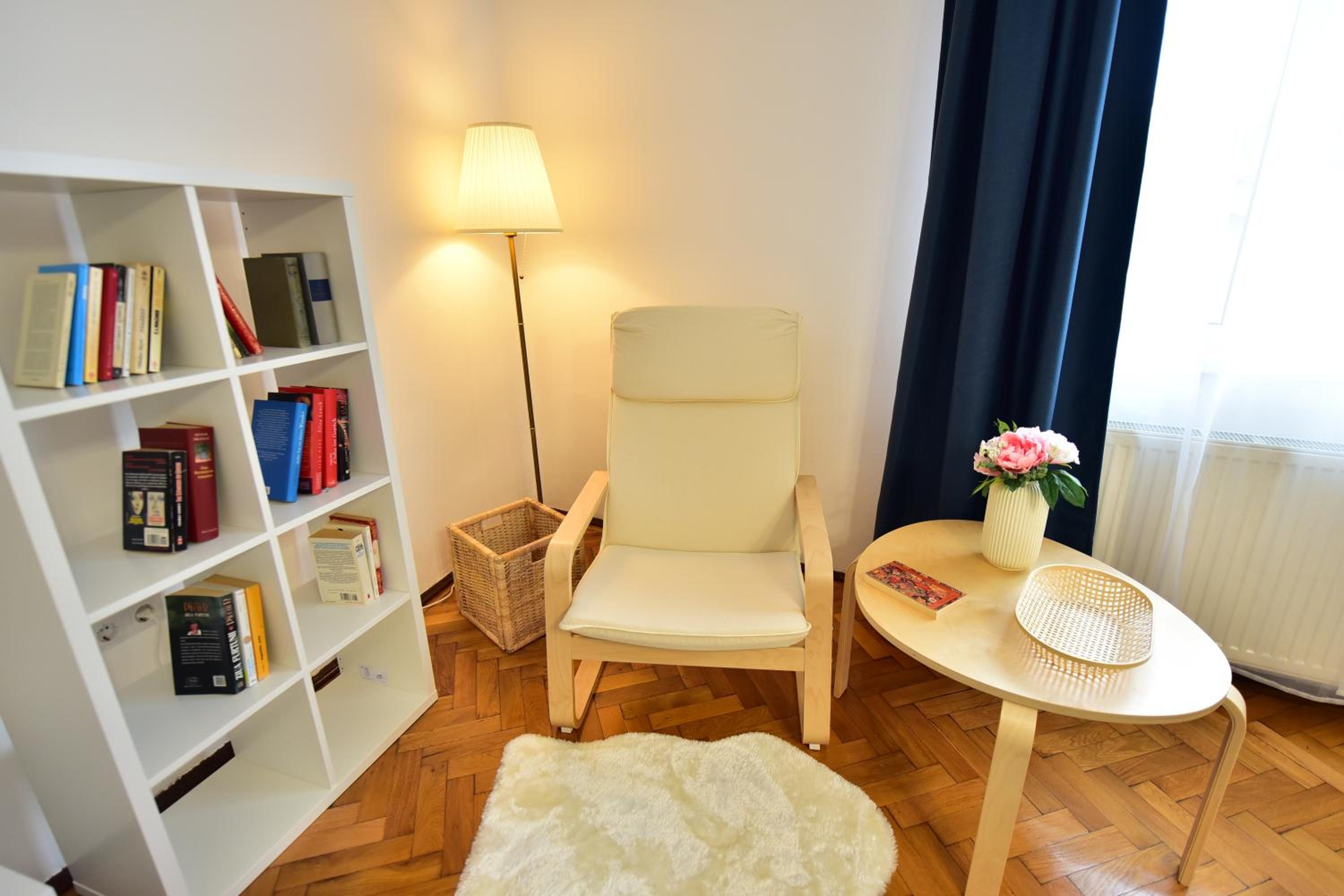 One-Bedroom House - Photo 16