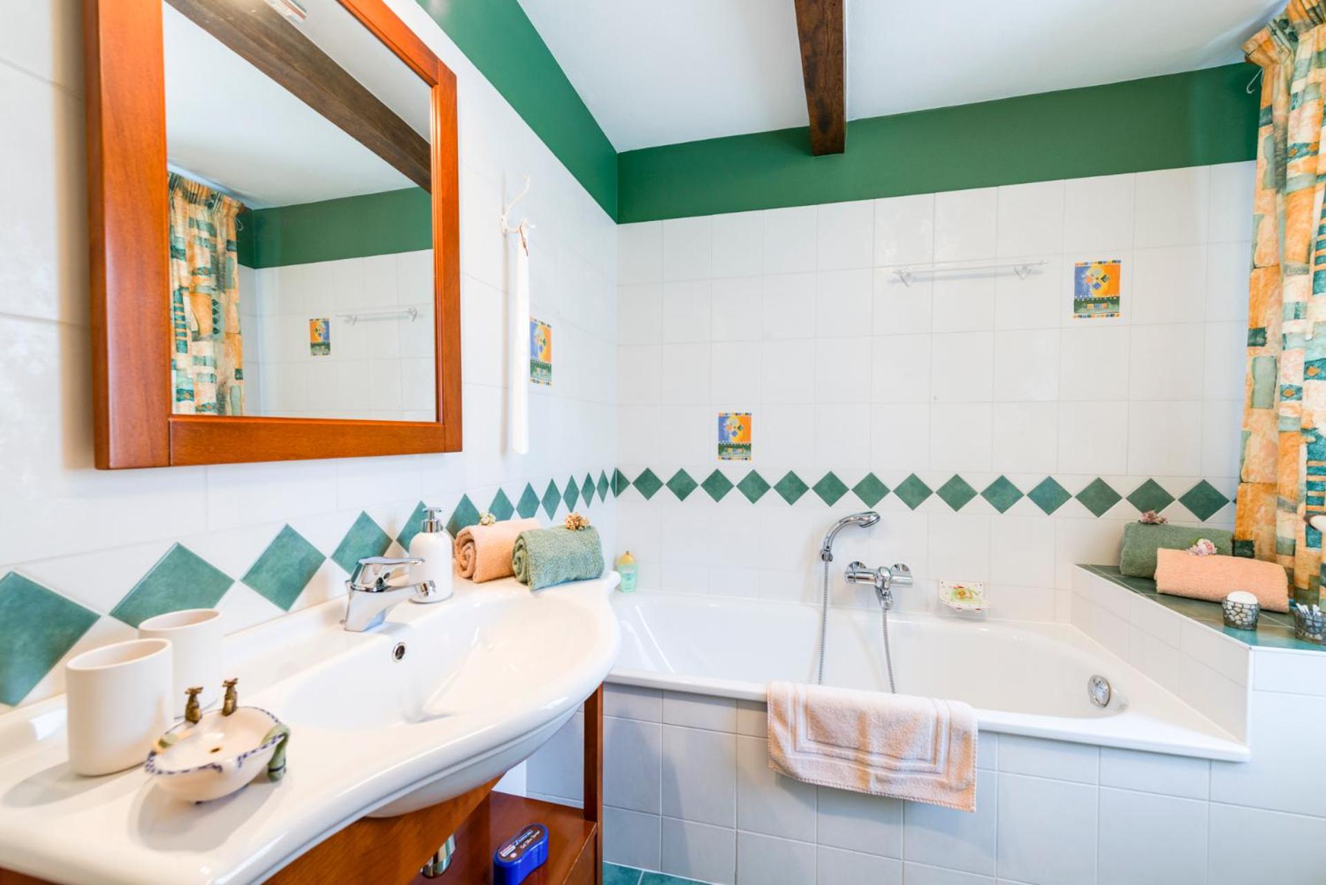 Deluxe Double Or Twin Room photo 2