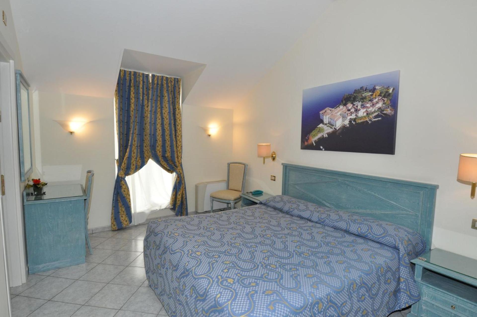 Double or Twin Room - Photo 5