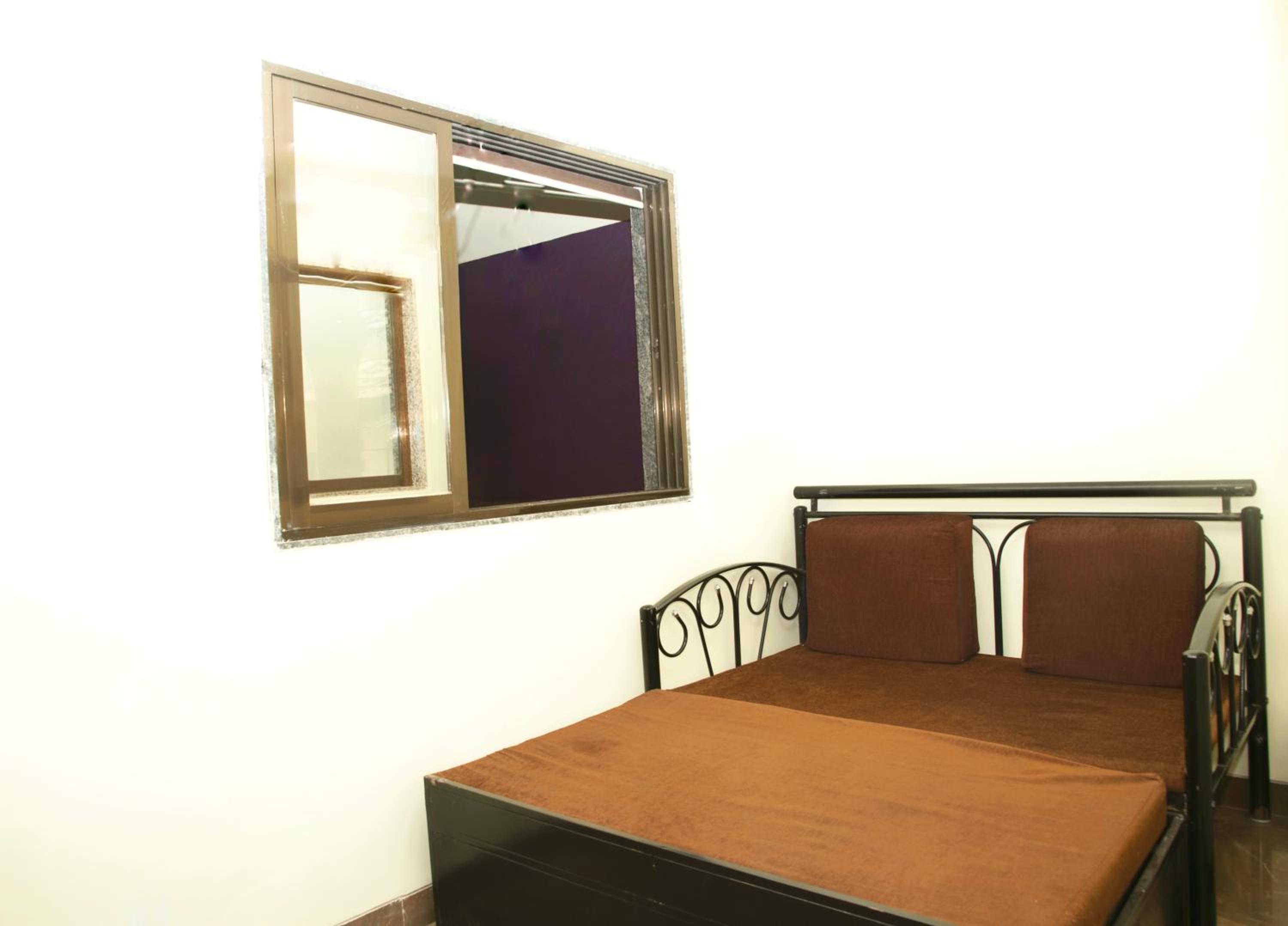 Standard Double Room photo 3