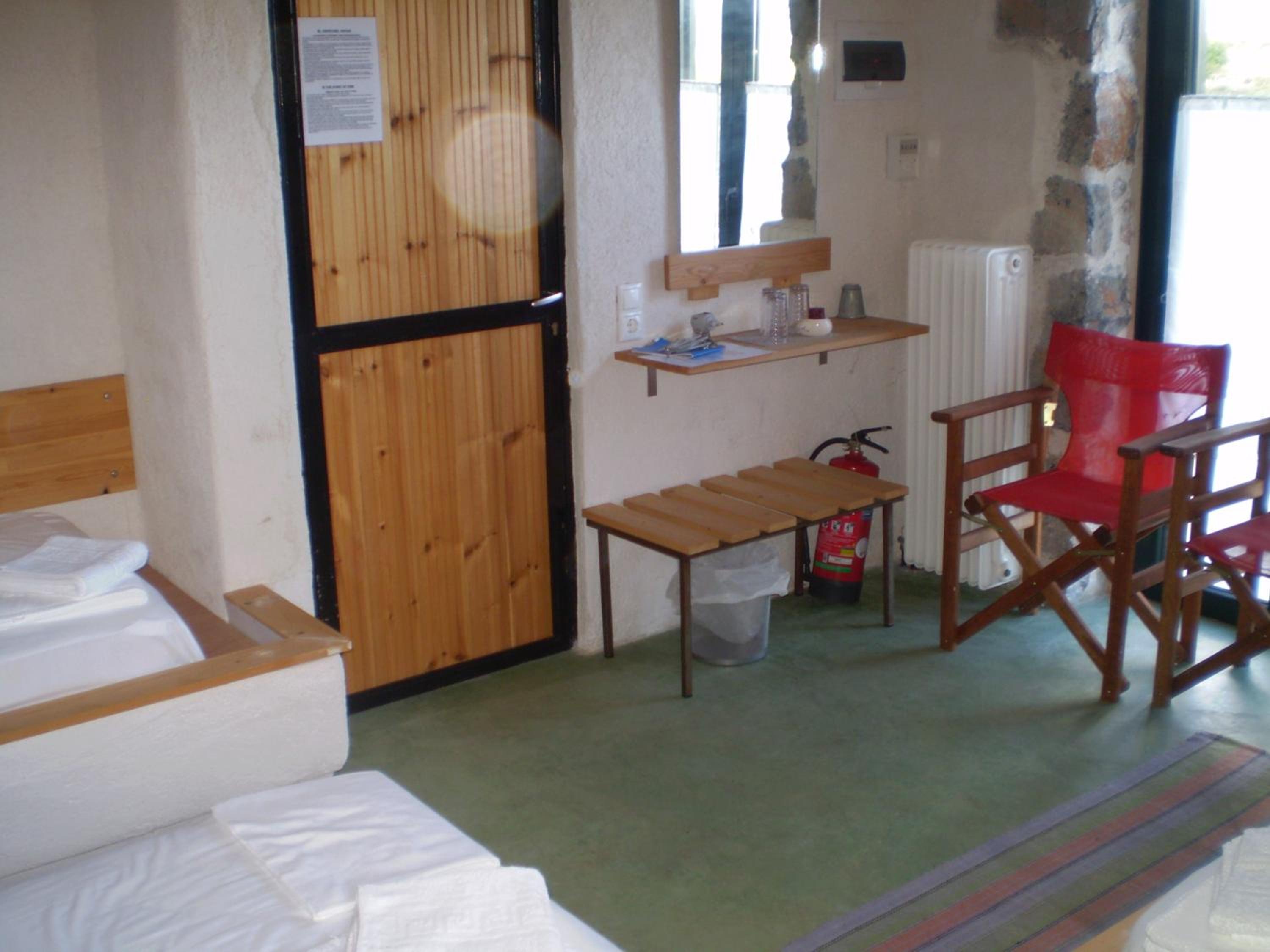 Twin Room with Mountain View - Photo 3