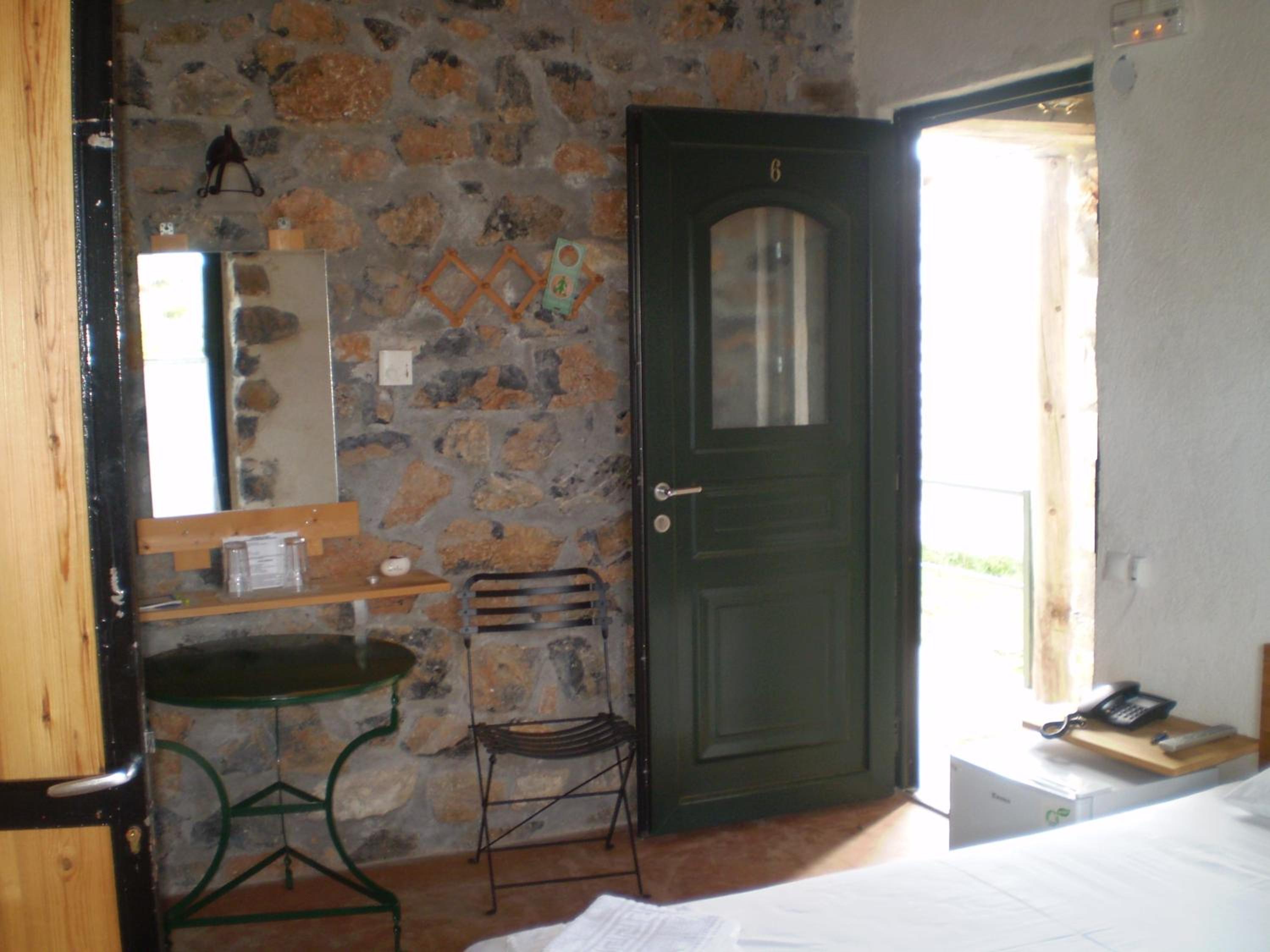 Twin Room with Mountain View - Photo 4