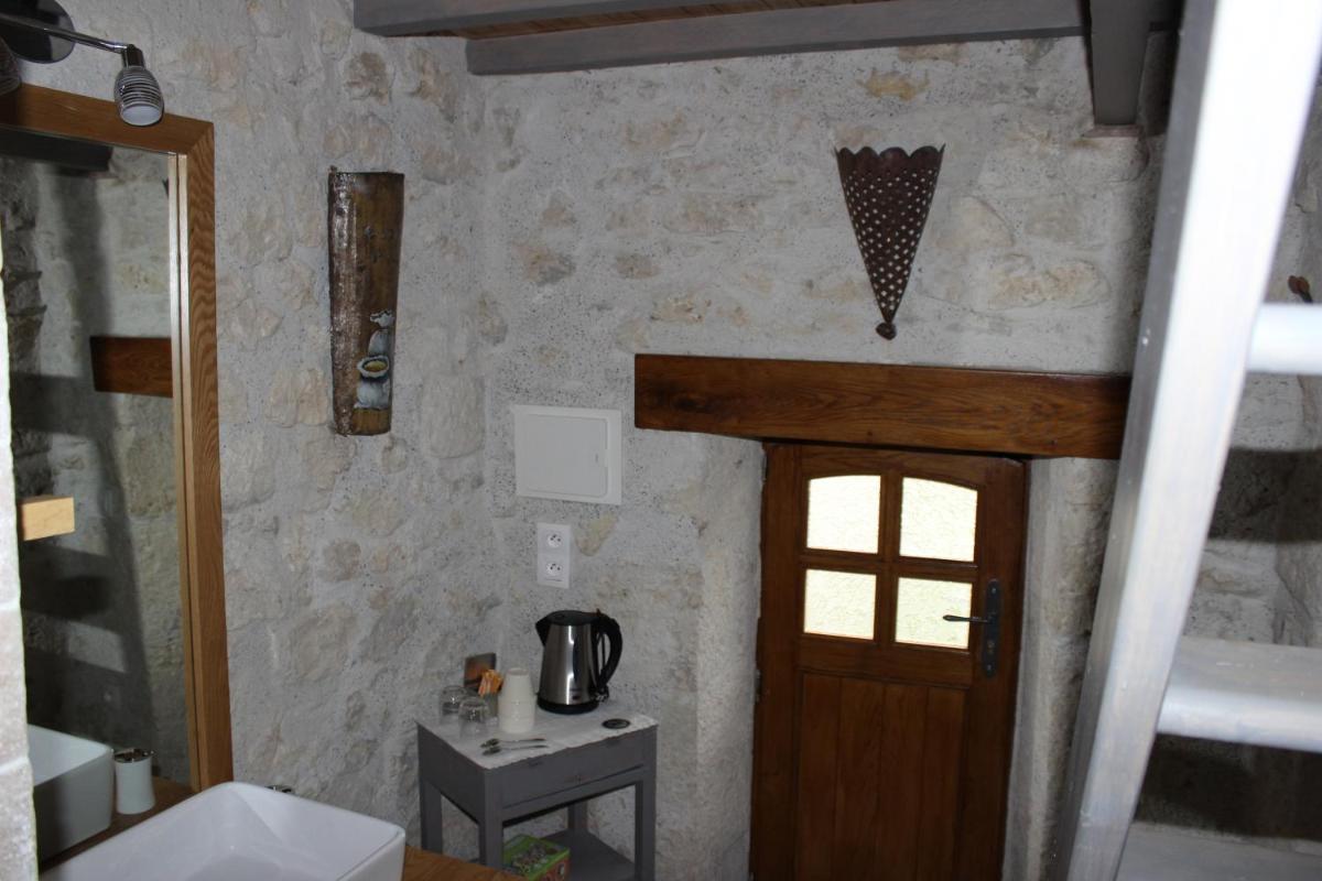 Small Atypical Double Room  photo 3