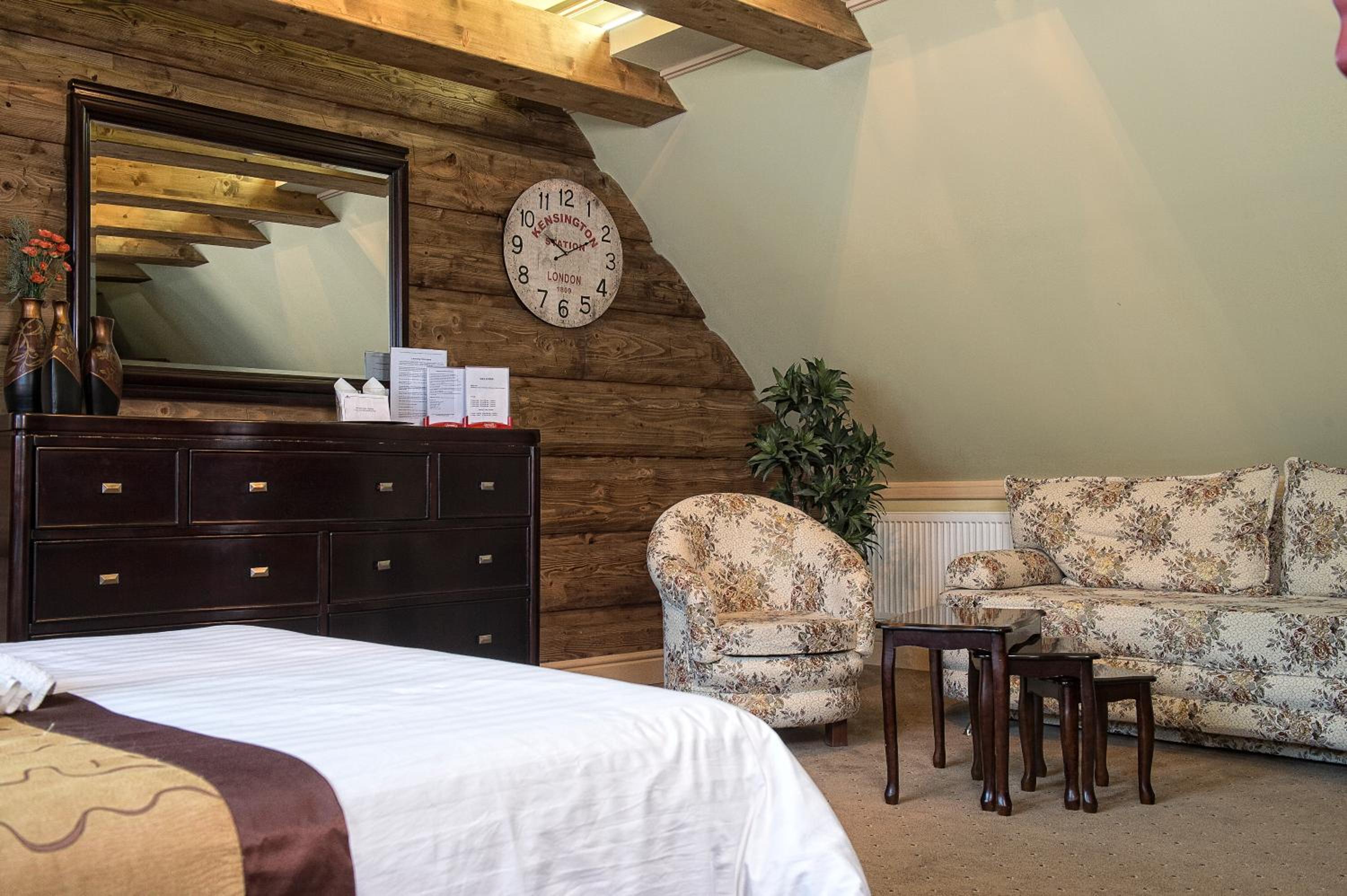 Deluxe Double Room with Extra Bed photo 1