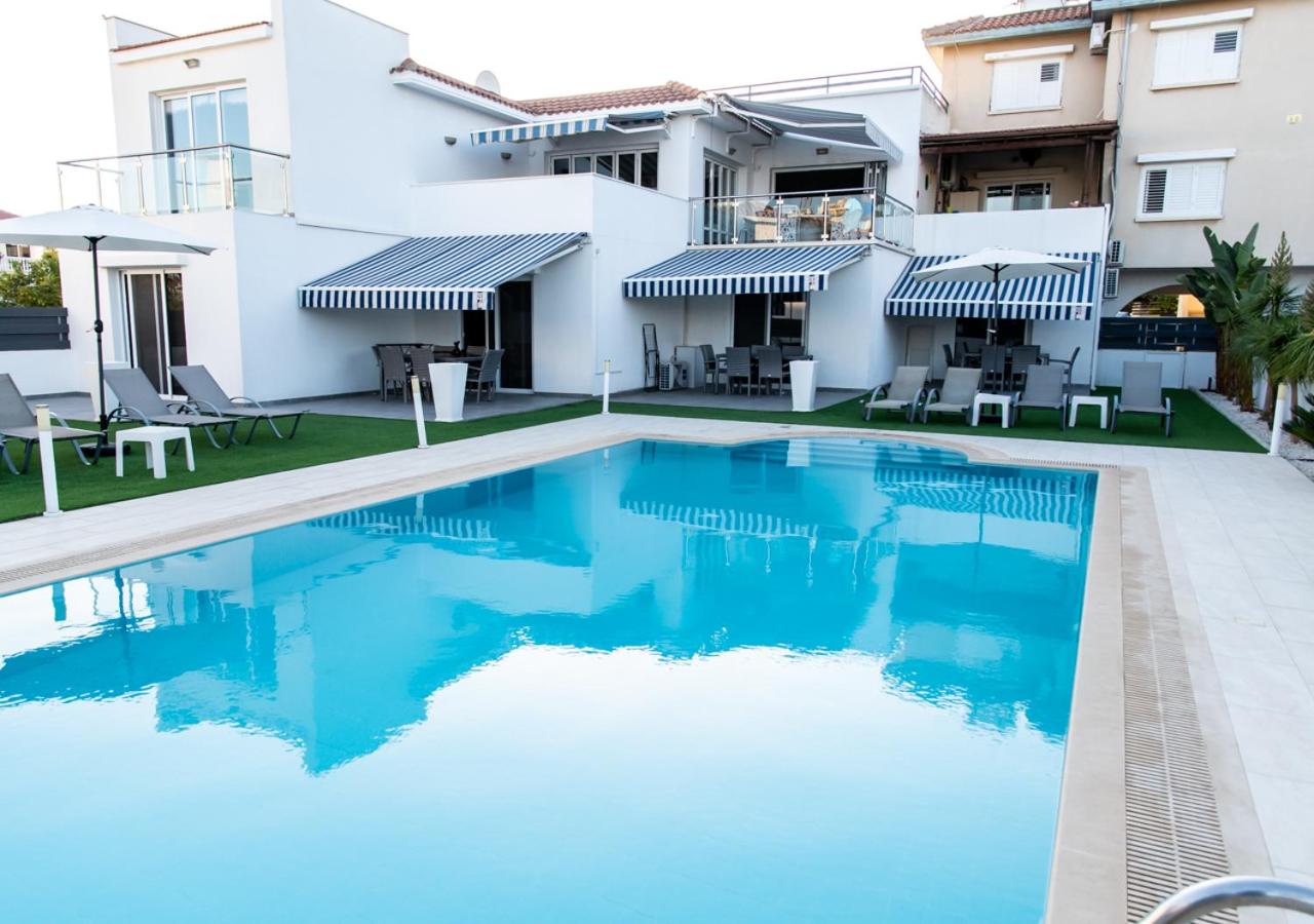 Studio Apartment with Sea View photo 2