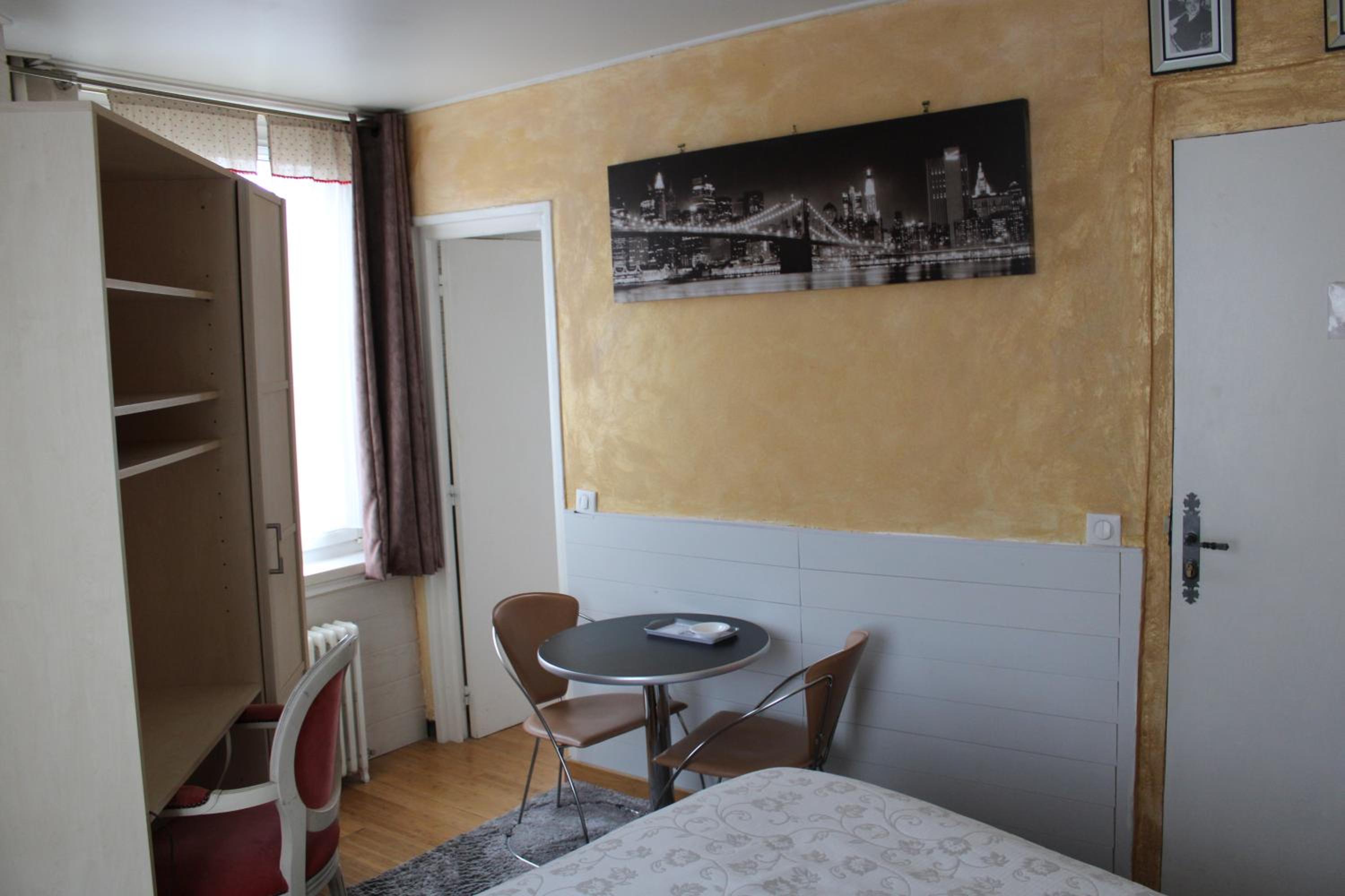 Triple Room (2 Adults + 1 Child)