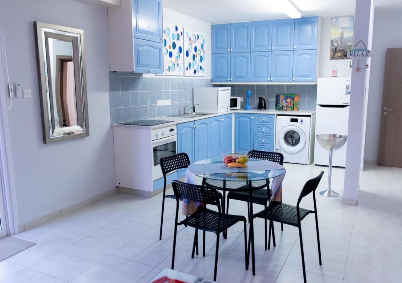 Apartment with Terrace photo 3
