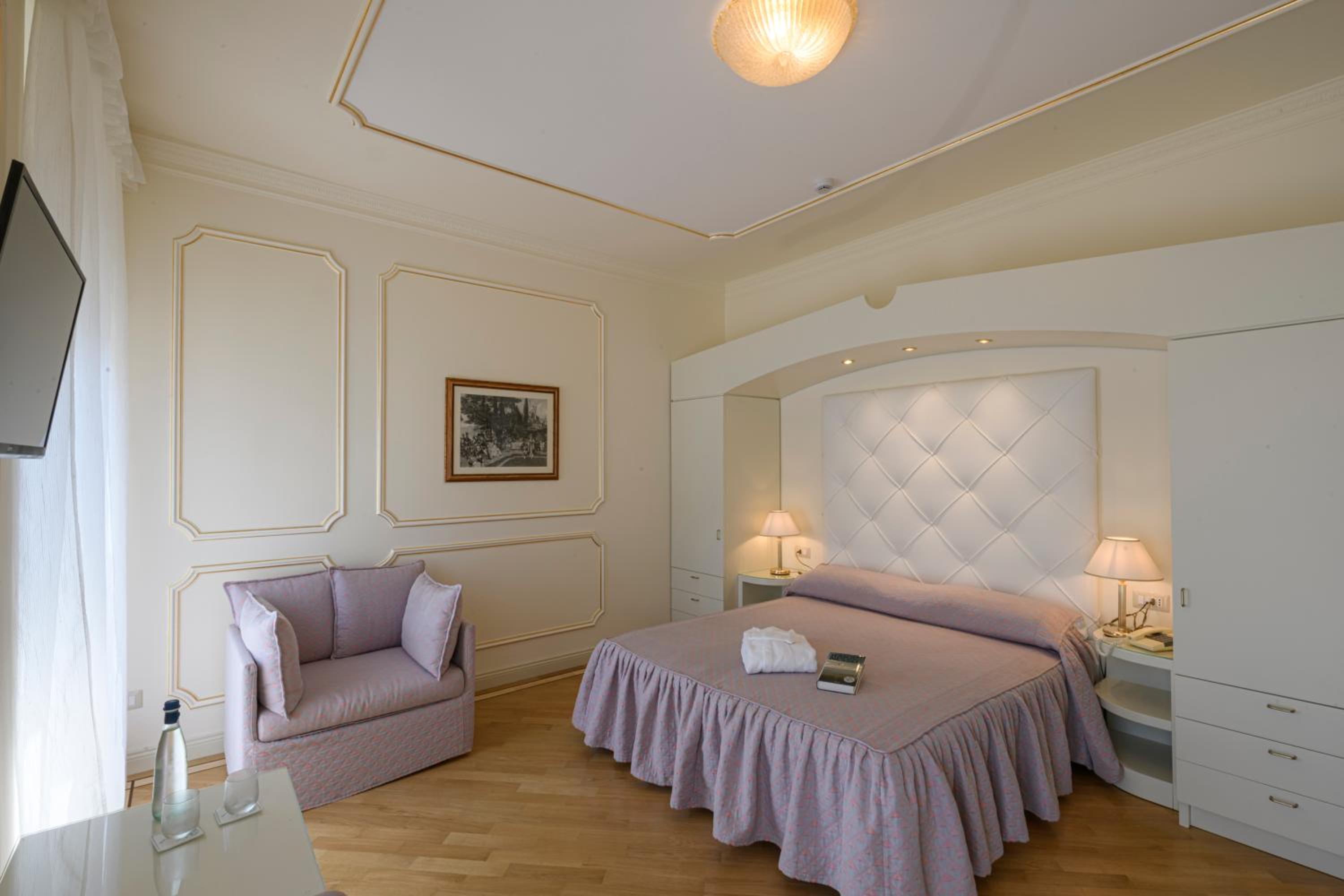 Superior Double Room - Photo 8