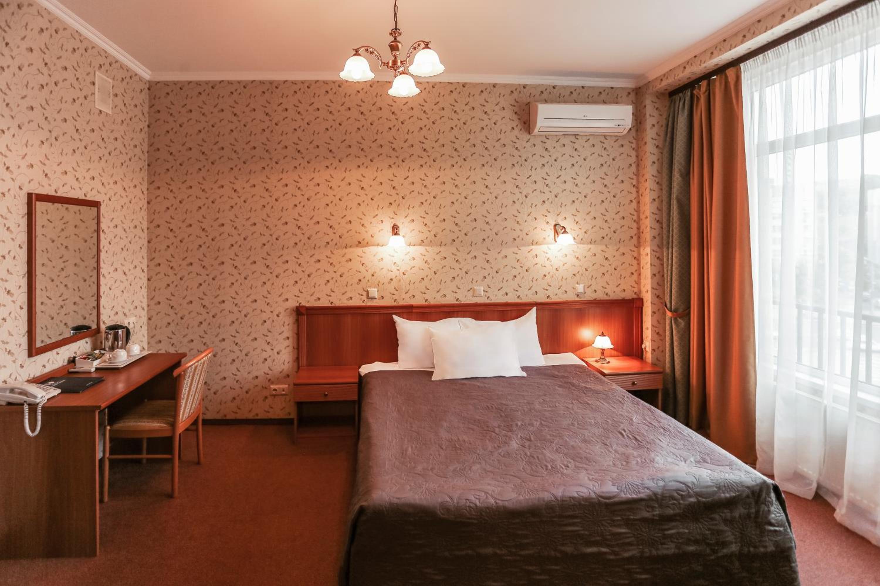 Small Junior Suite