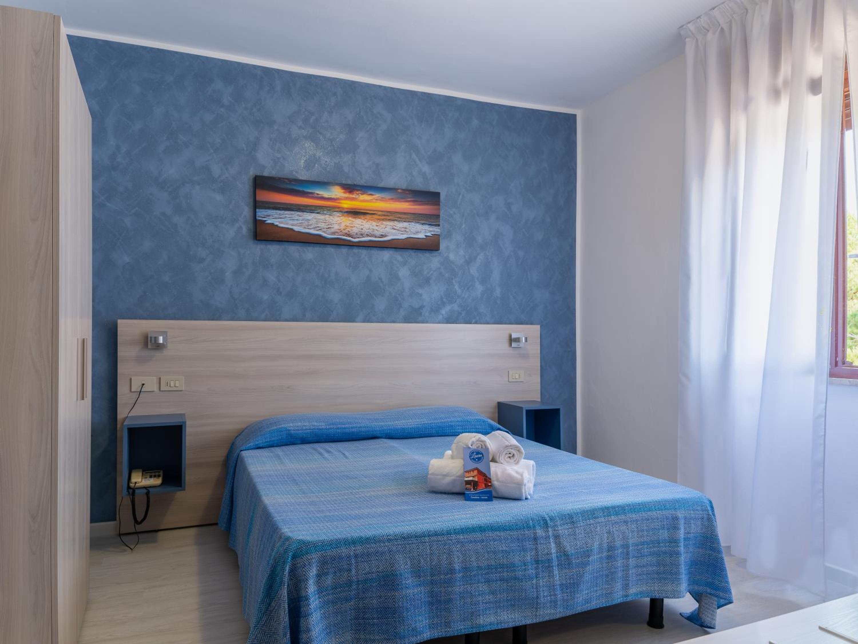 Double or Twin Room photo 3