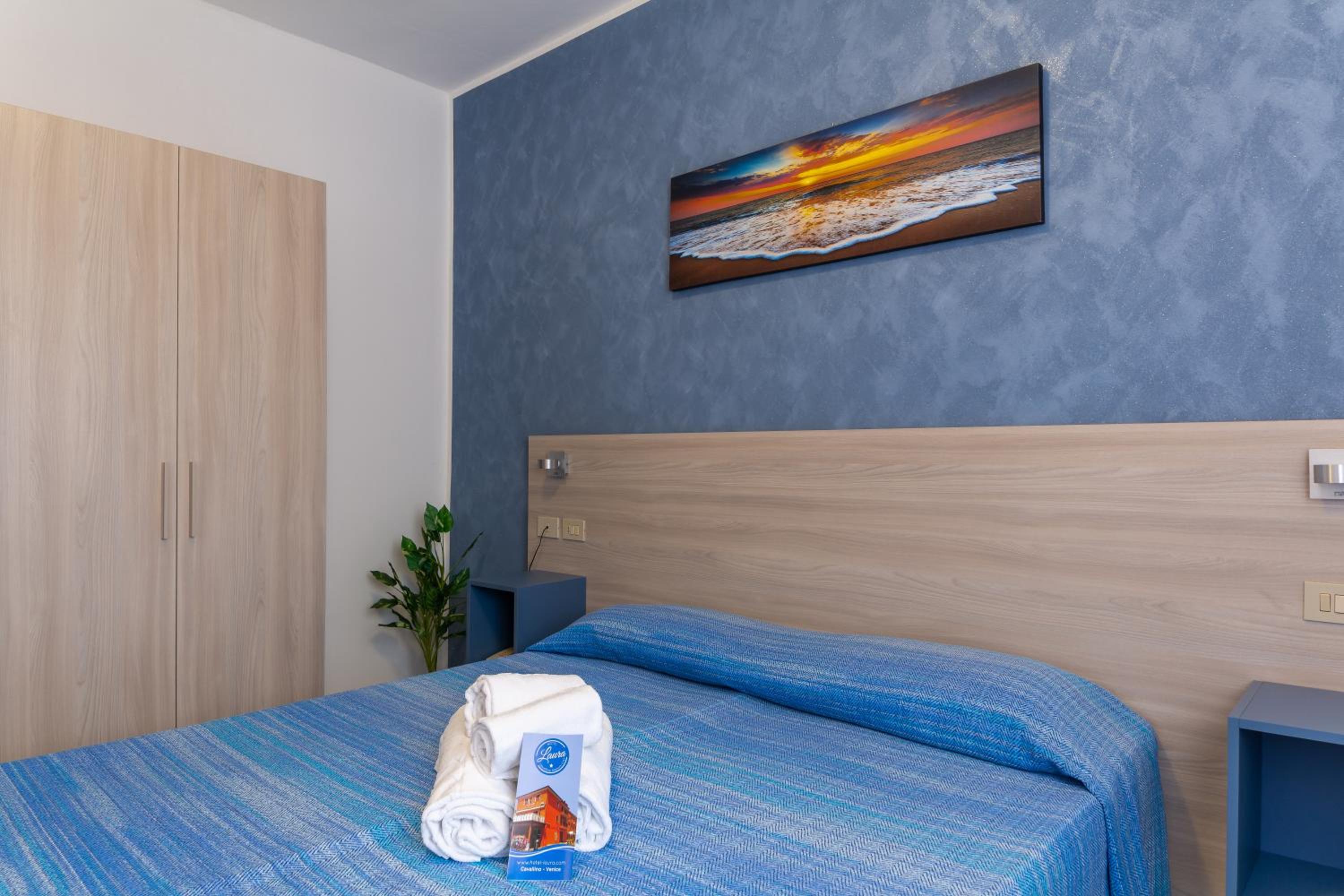 Double or Twin Room photo 2