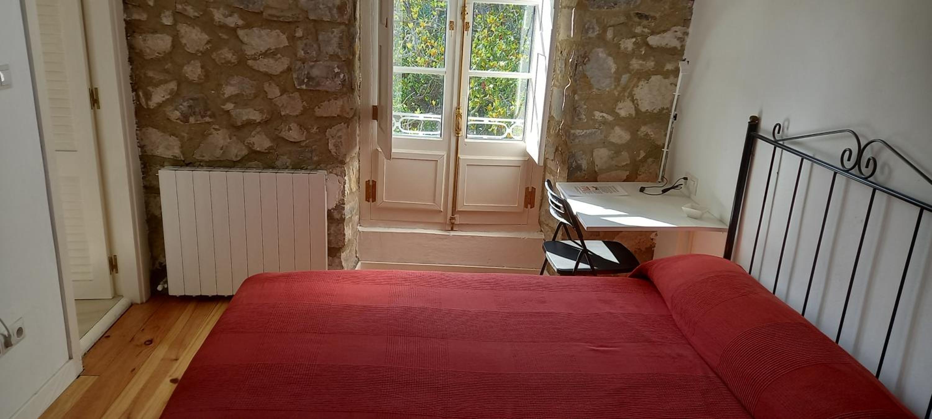 Twin Room - Photo 12