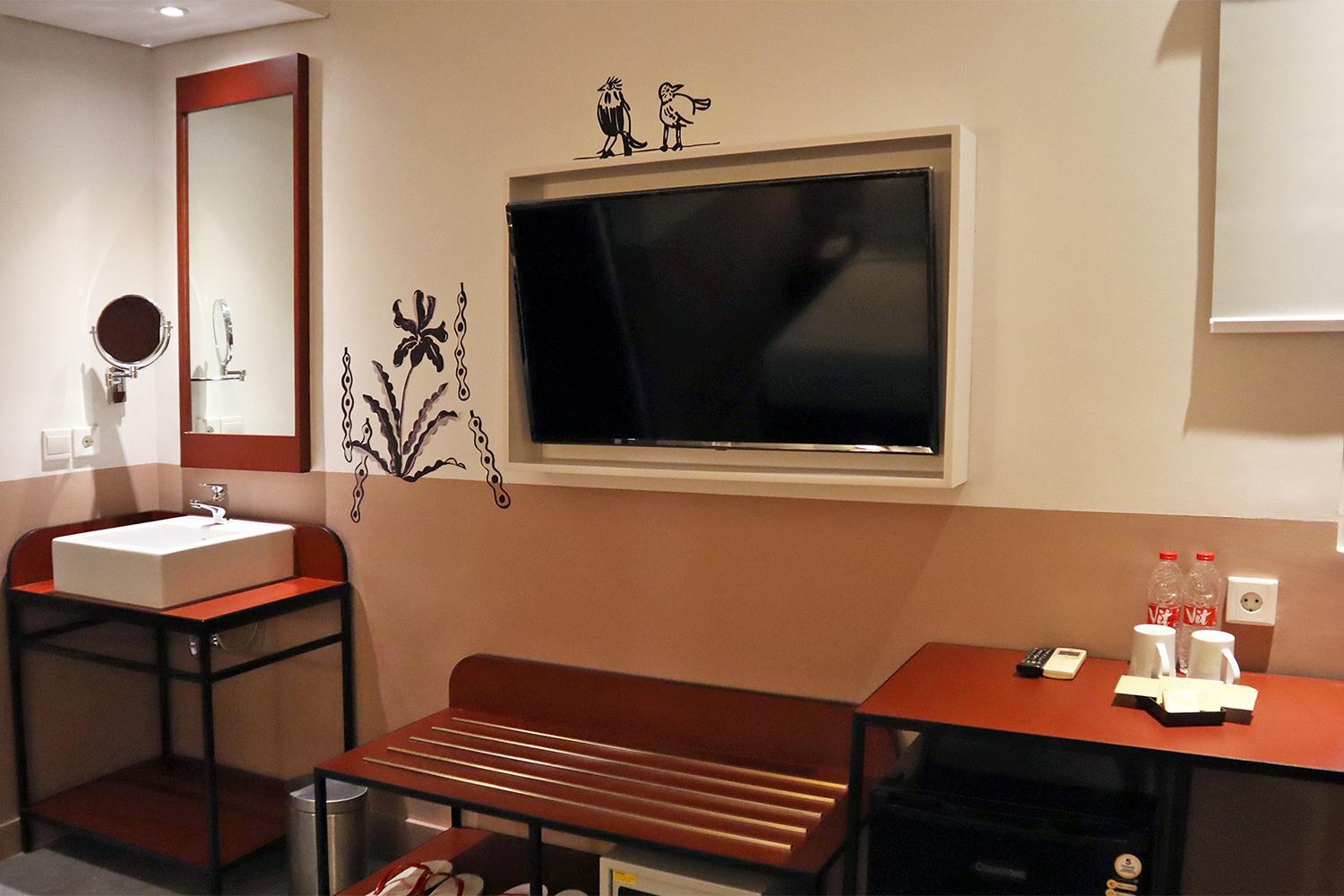Suite Room Only - Photo 5