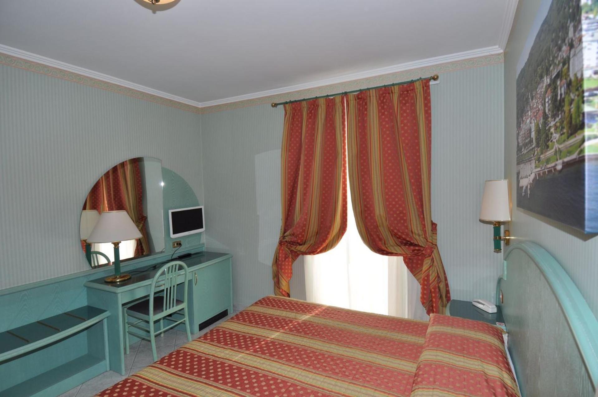 Deluxe Double or Twin Room with Balcony - Photo 1