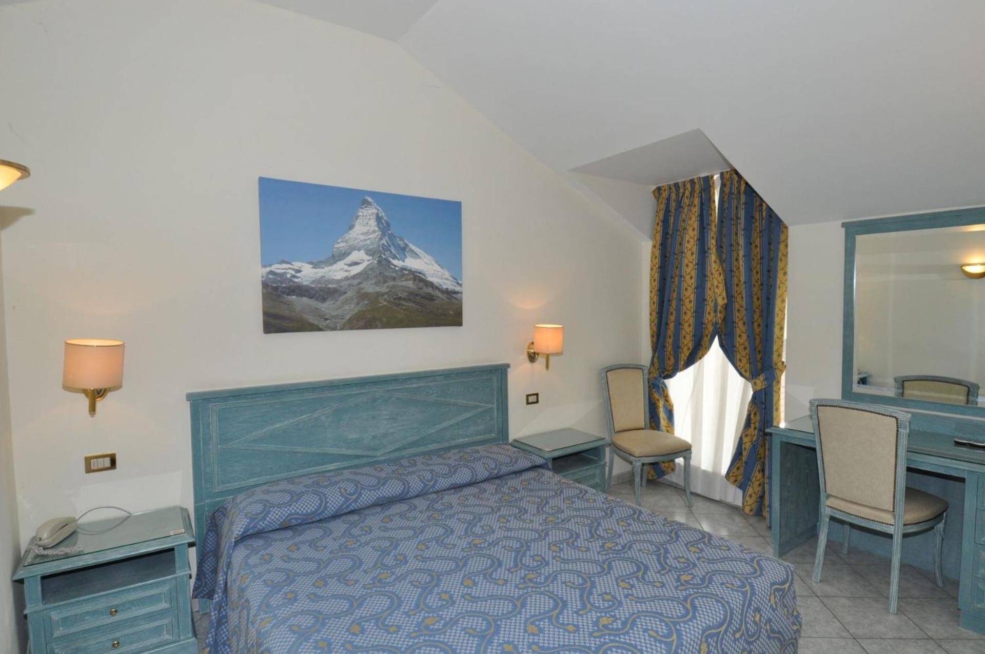 Double or Twin Room - Photo 3