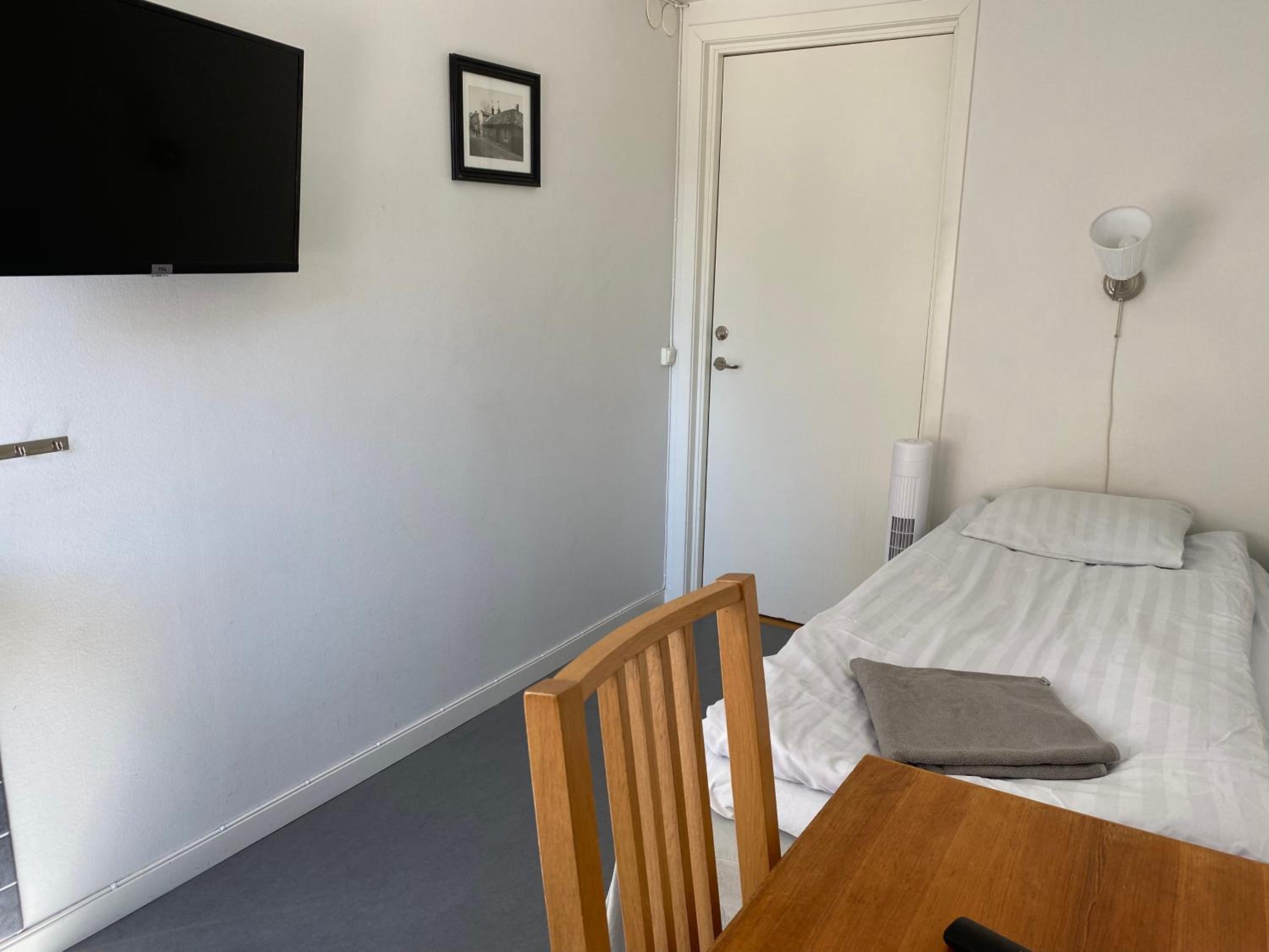 Single Room photo 2
