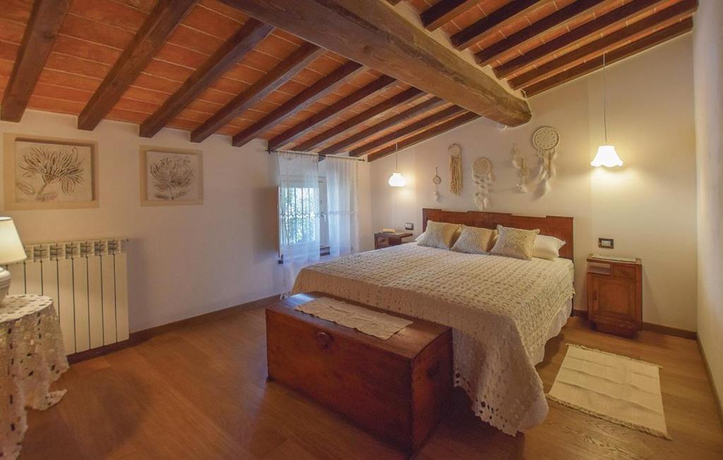 Three-Bedroom House - Photo 9