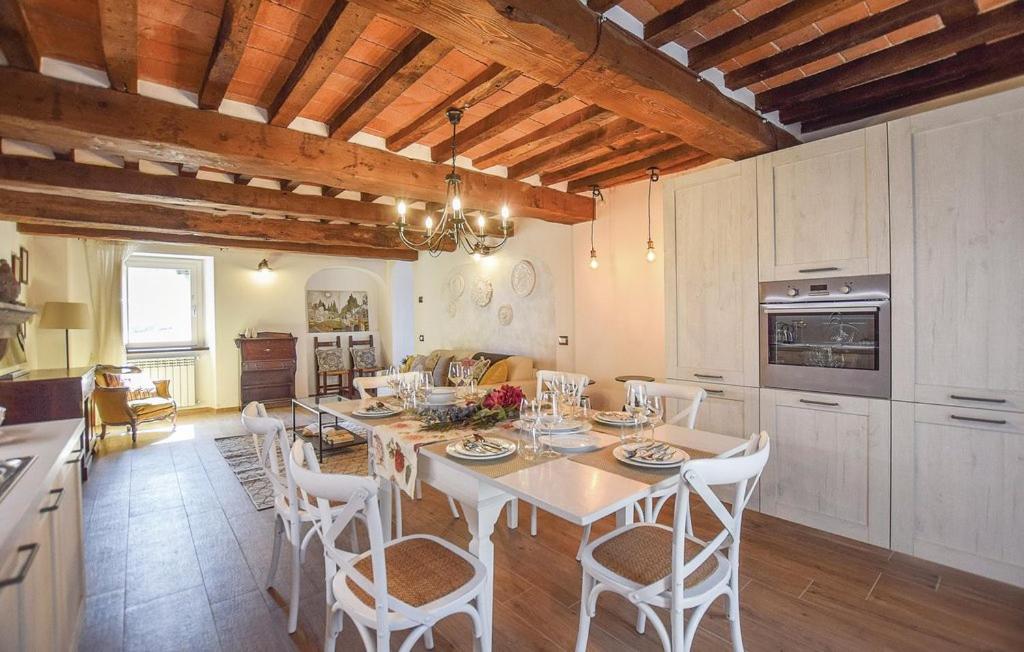 Three-Bedroom House - Photo 24