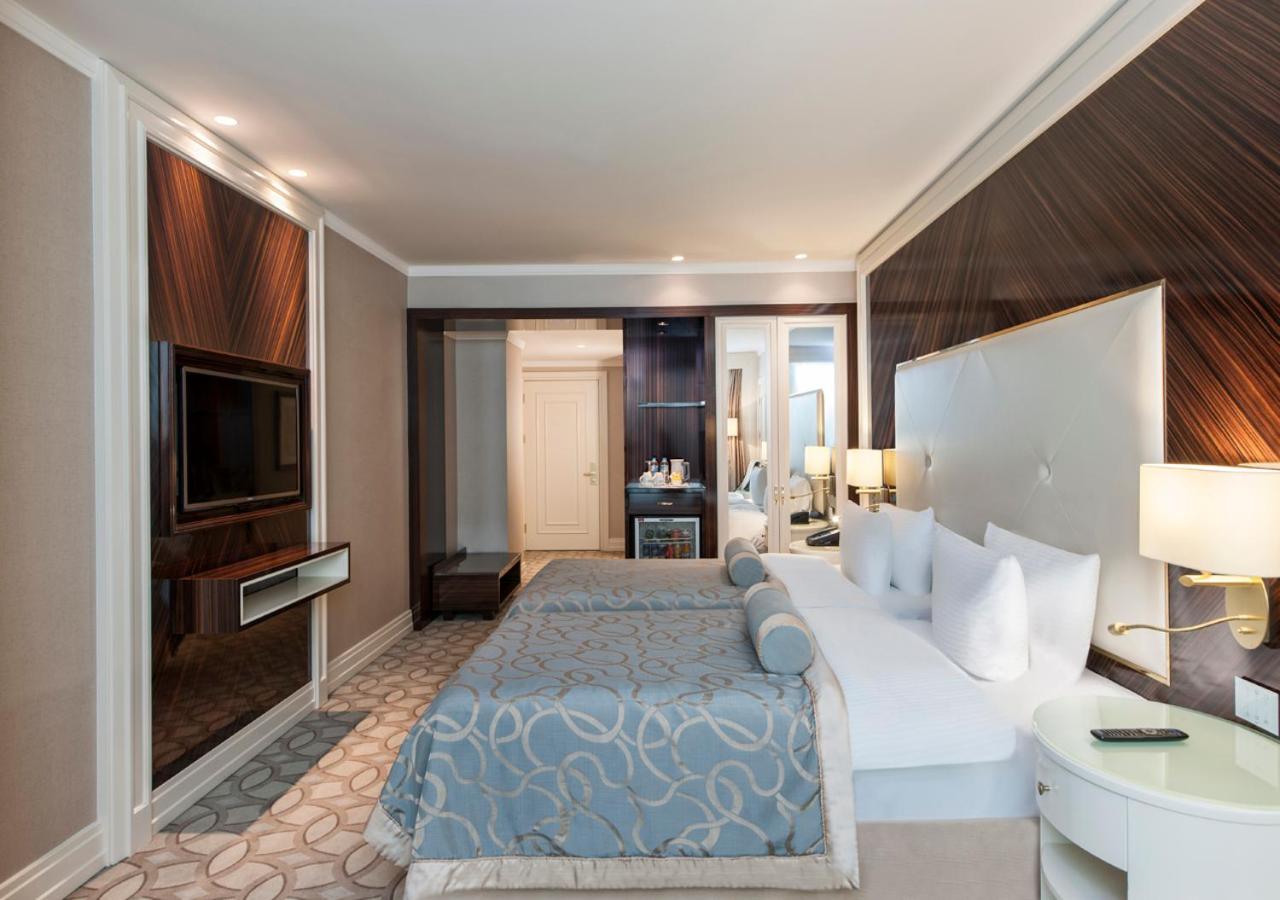Premium Room with 2 single beds photo 1