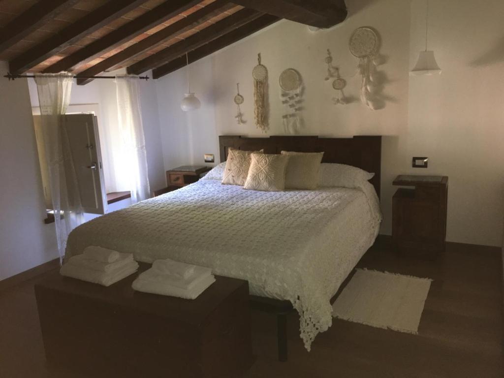Three-Bedroom House - Photo 37