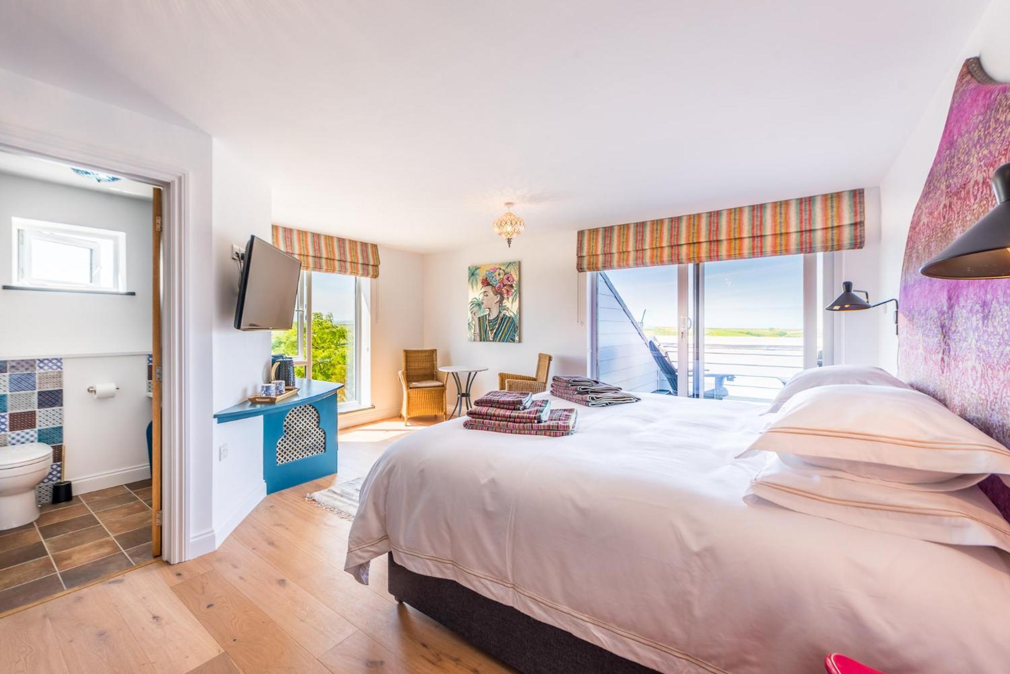 Deluxe Double or Twin Room with Balcony - Photo 13