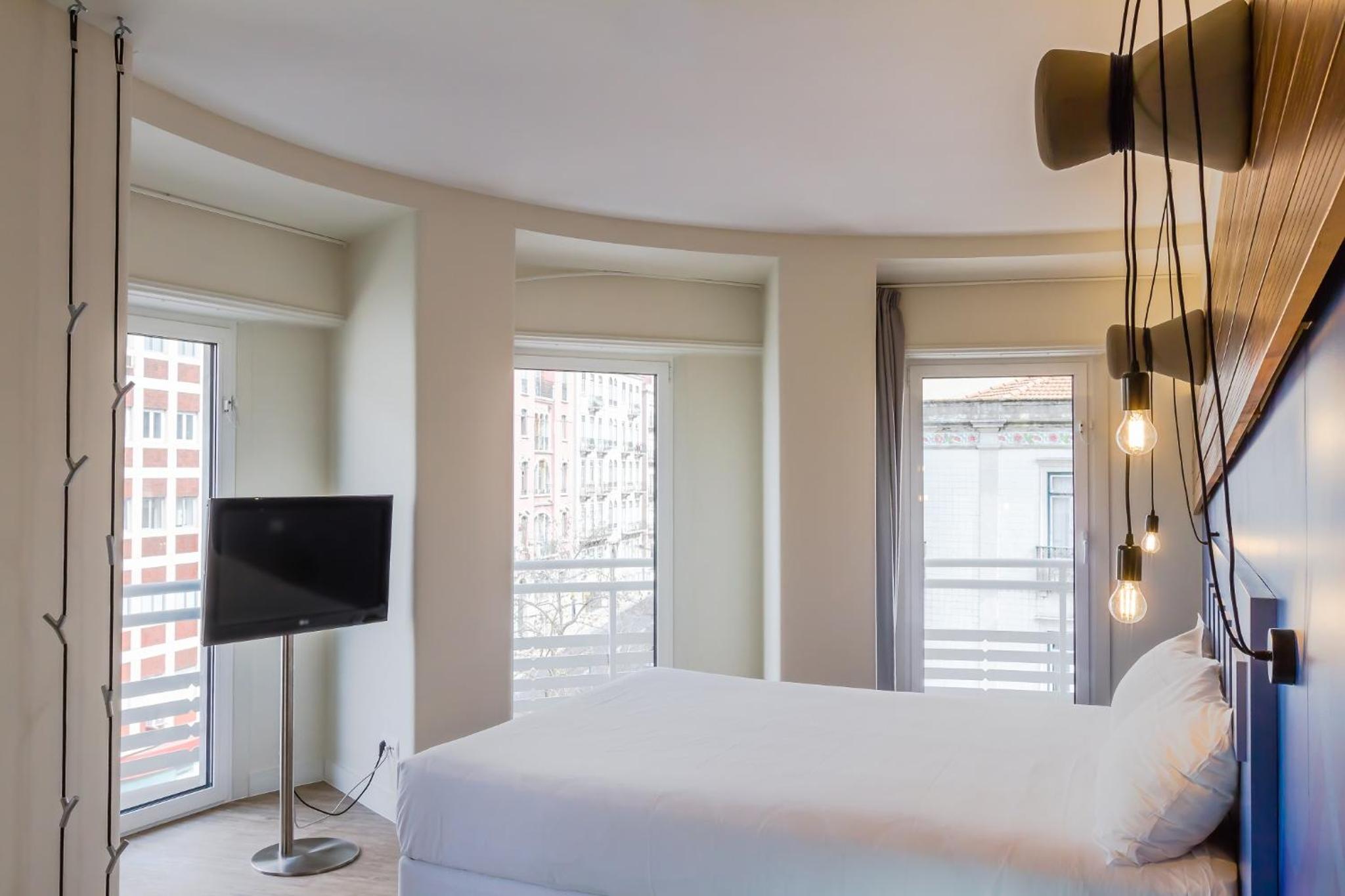 Triple Room with One Double Bed and One Single Bed - Photo 4