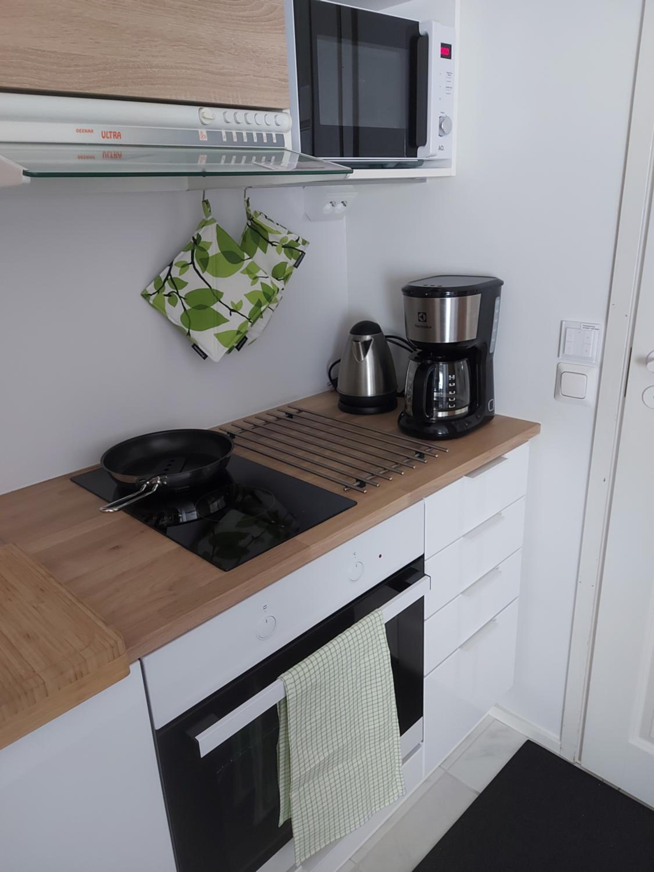 One-Bedroom Apartment - Photo 14