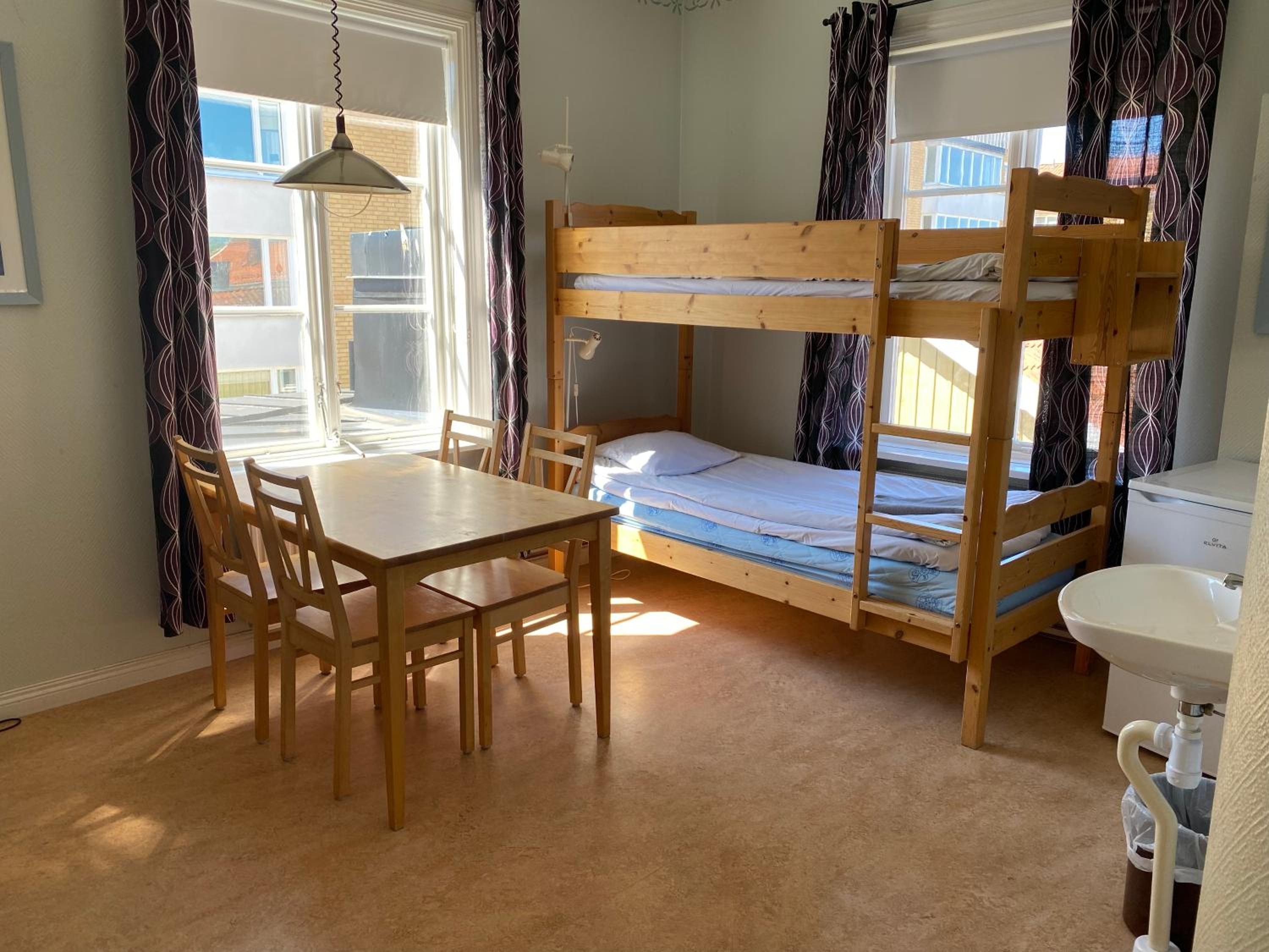 Quadruple Room - Photo 4