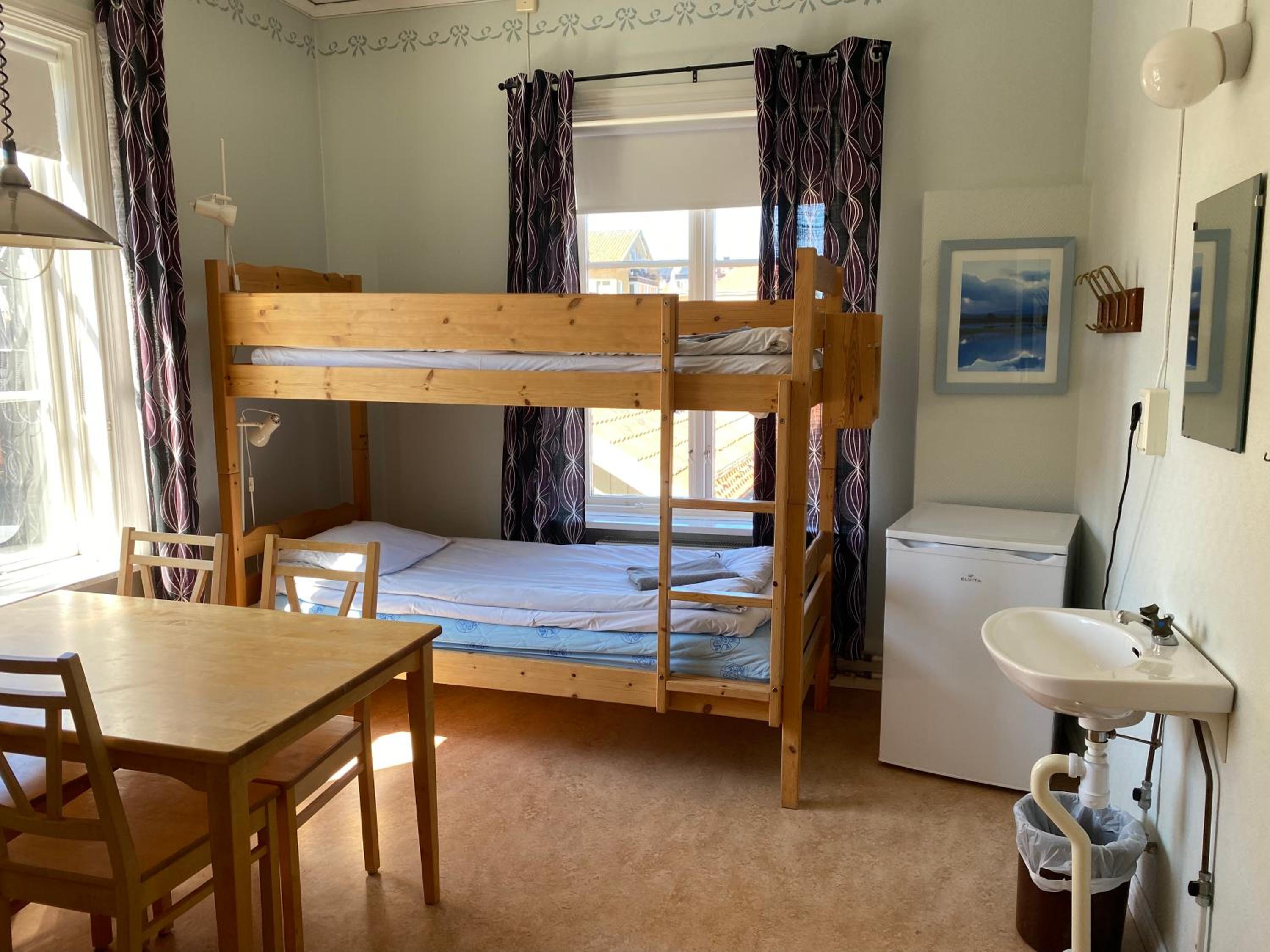 Quadruple Room - Photo 2