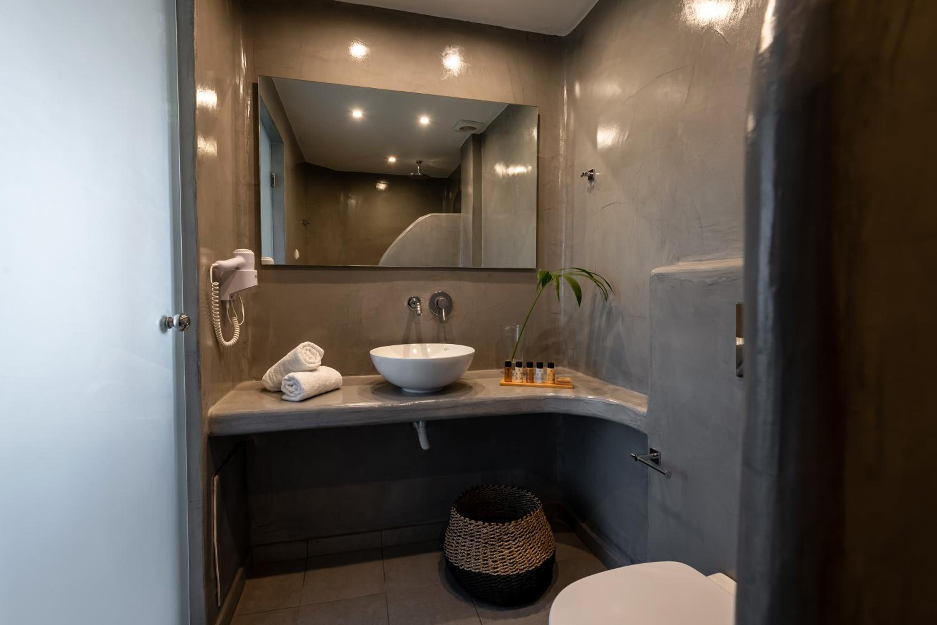 Superior Double or Twin Room - Photo 4