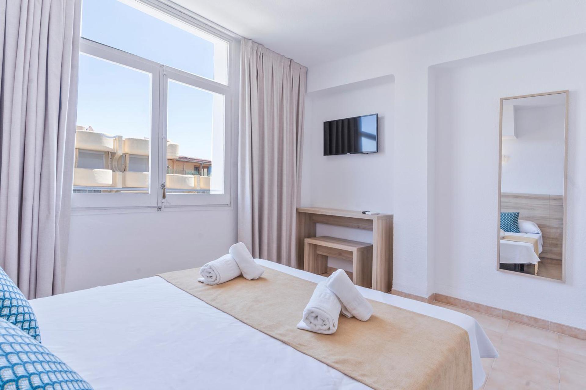 Double Room - Photo 19