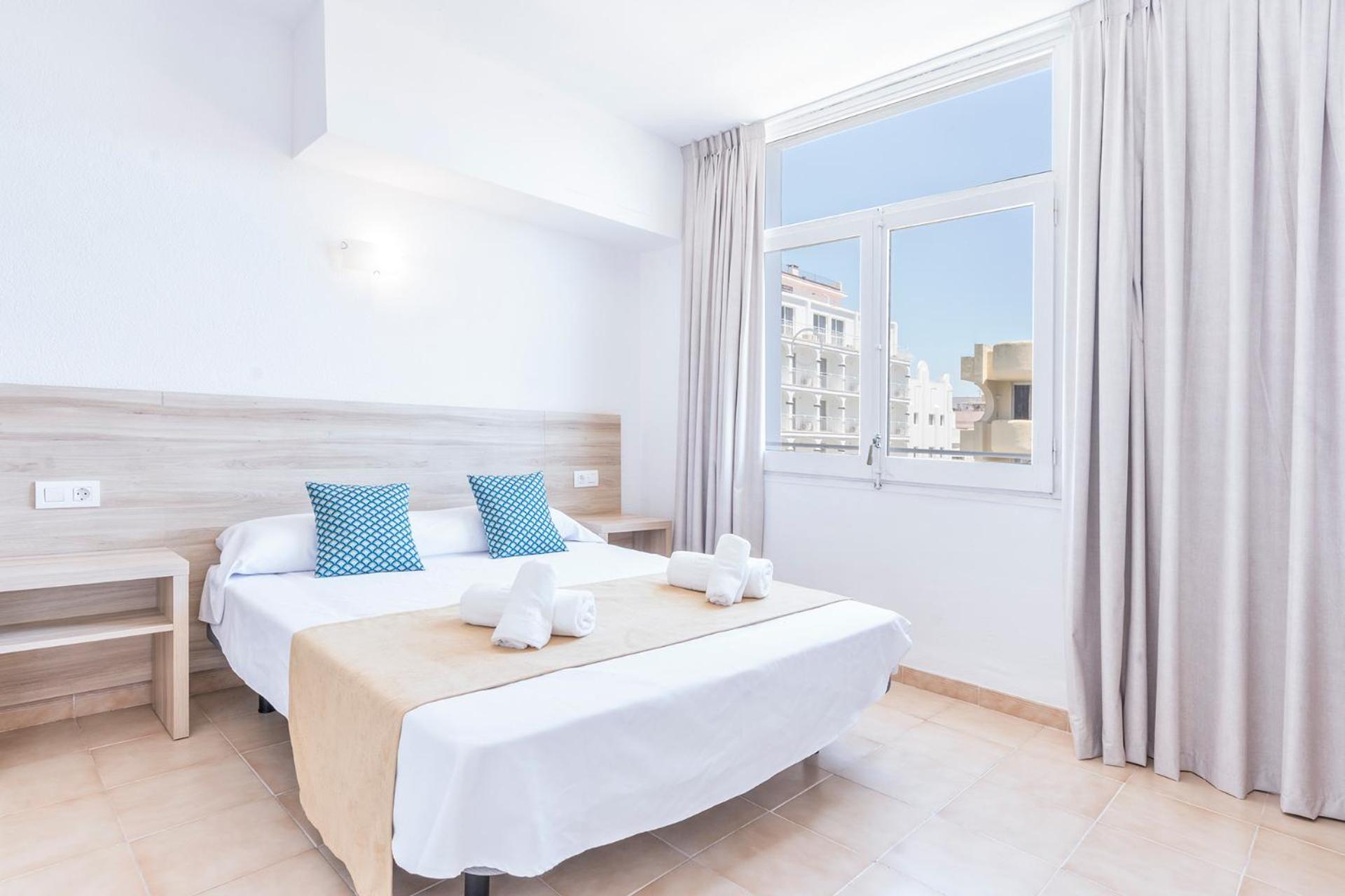 Double Room - Photo 13