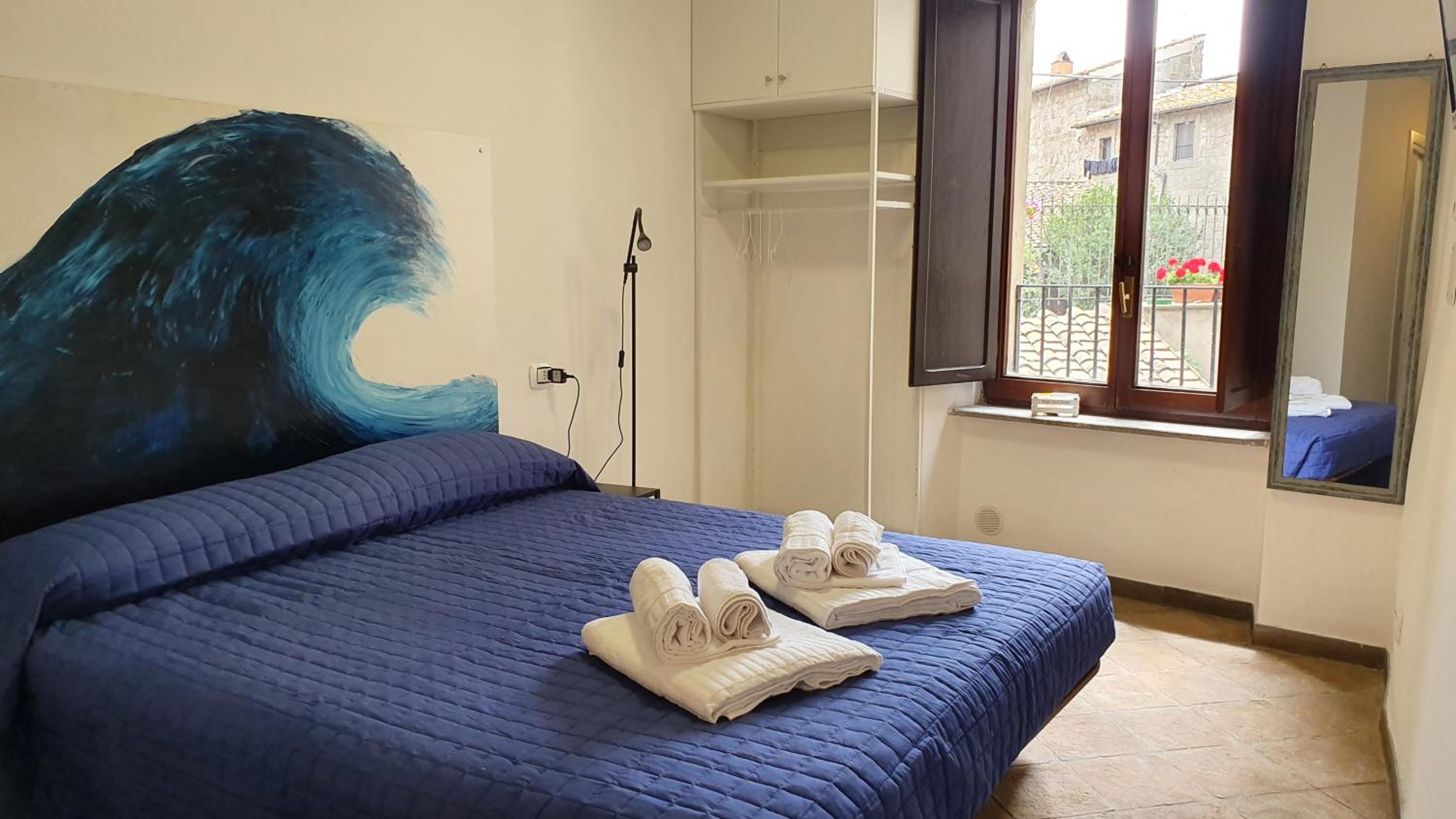 Double Room with Private Bathroom - Photo 8