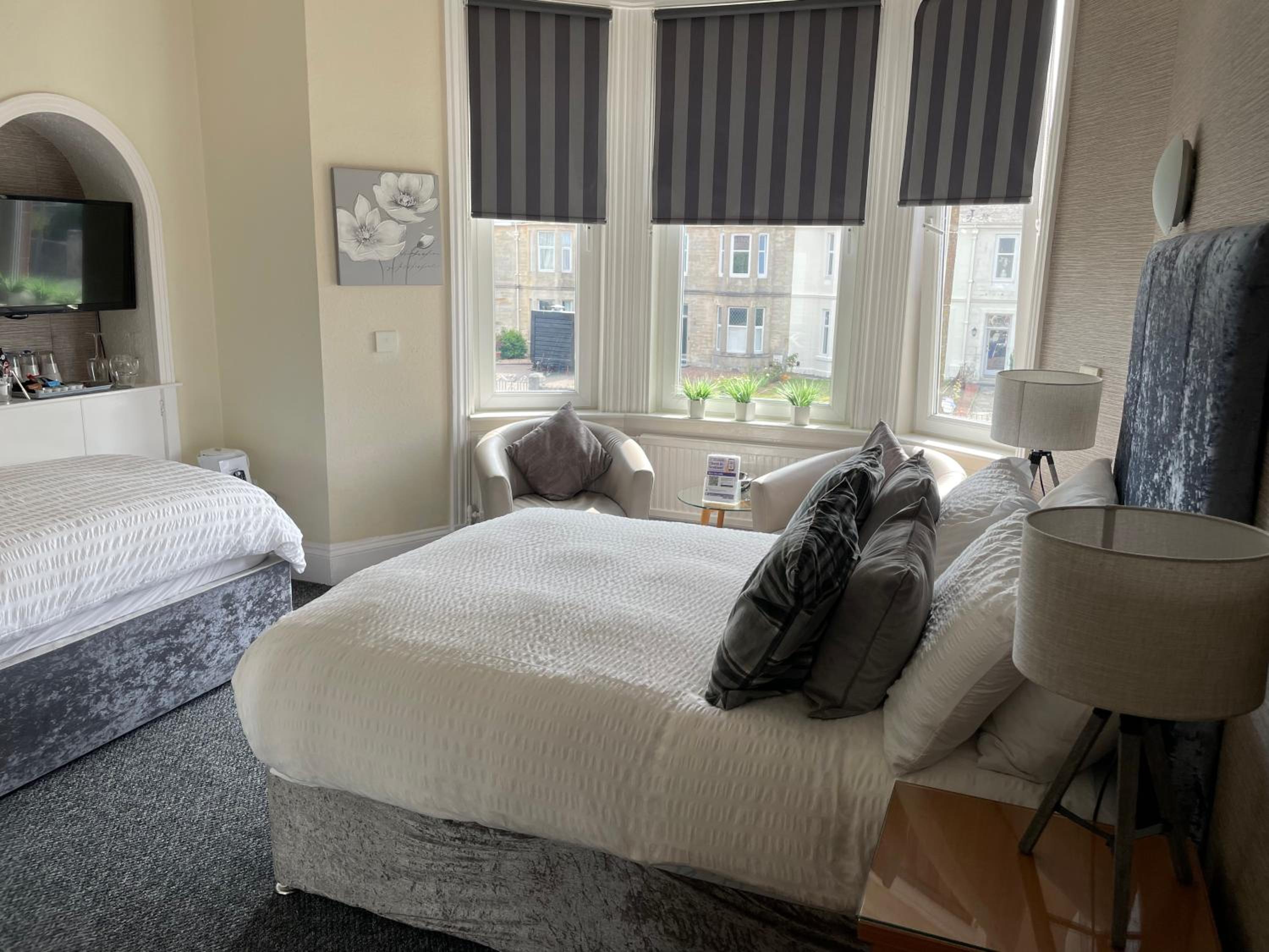 Superior Double or Twin Room - Photo 9
