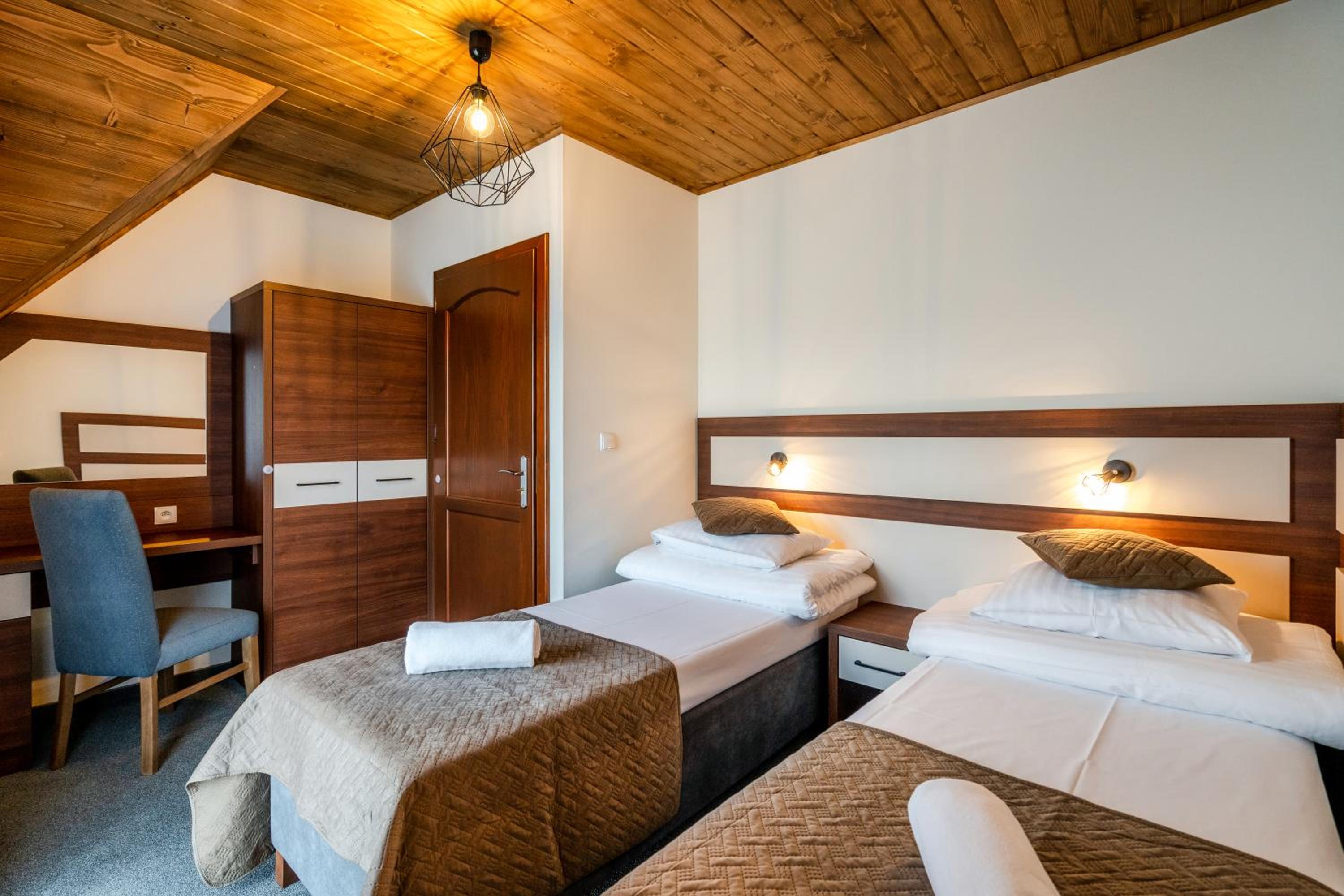 Two-Bedroom Chalet - Photo 7