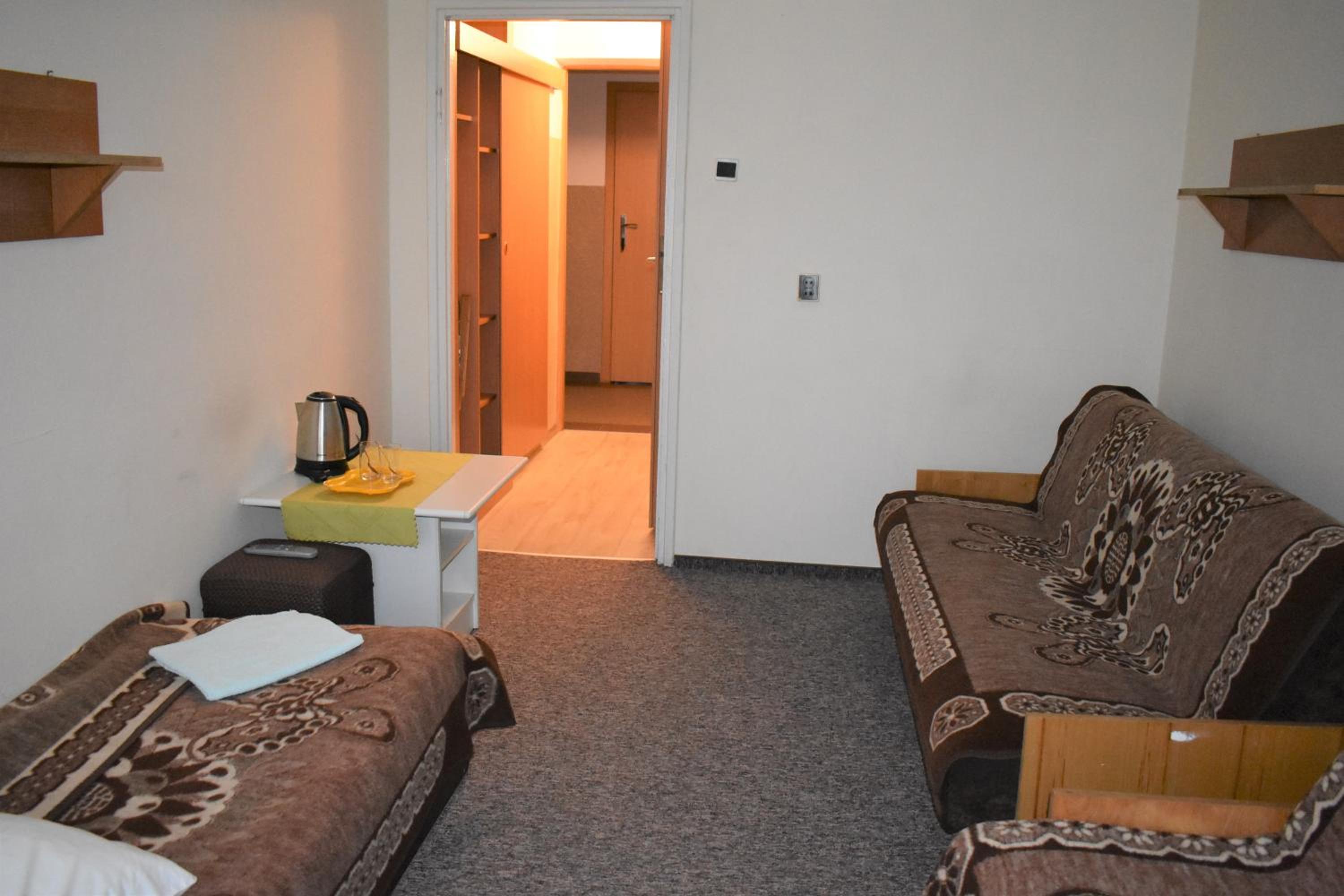 Economy Triple Room - Photo 1