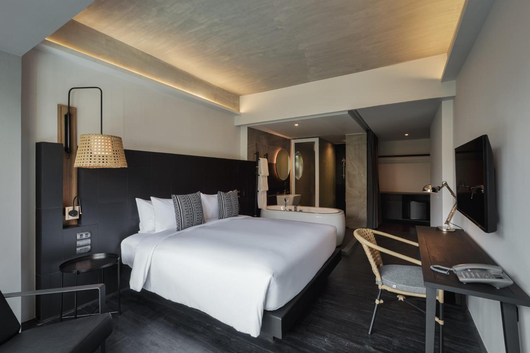 Superior King Room - Photo 4