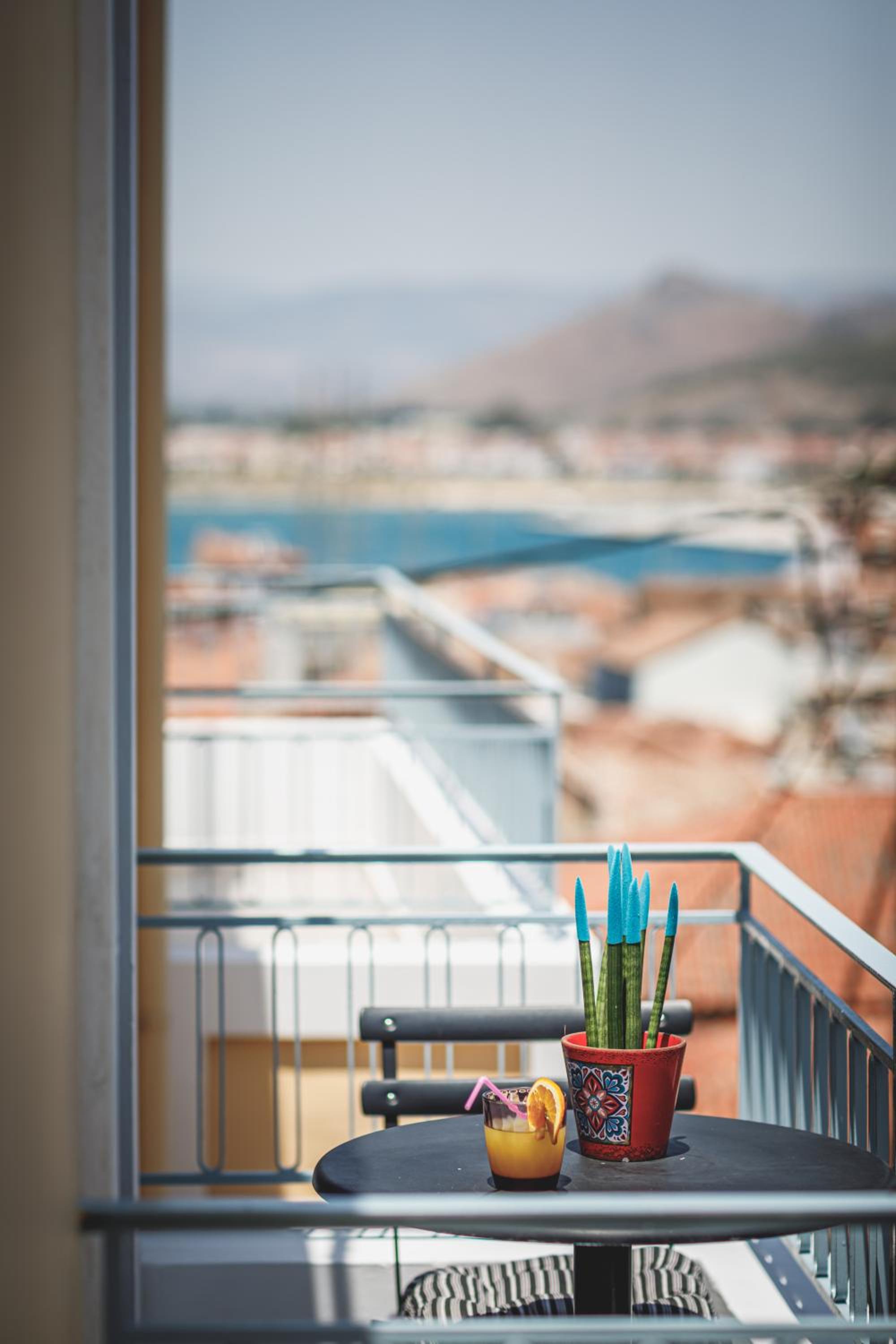 Superior Double Room with Balcony - Photo 3