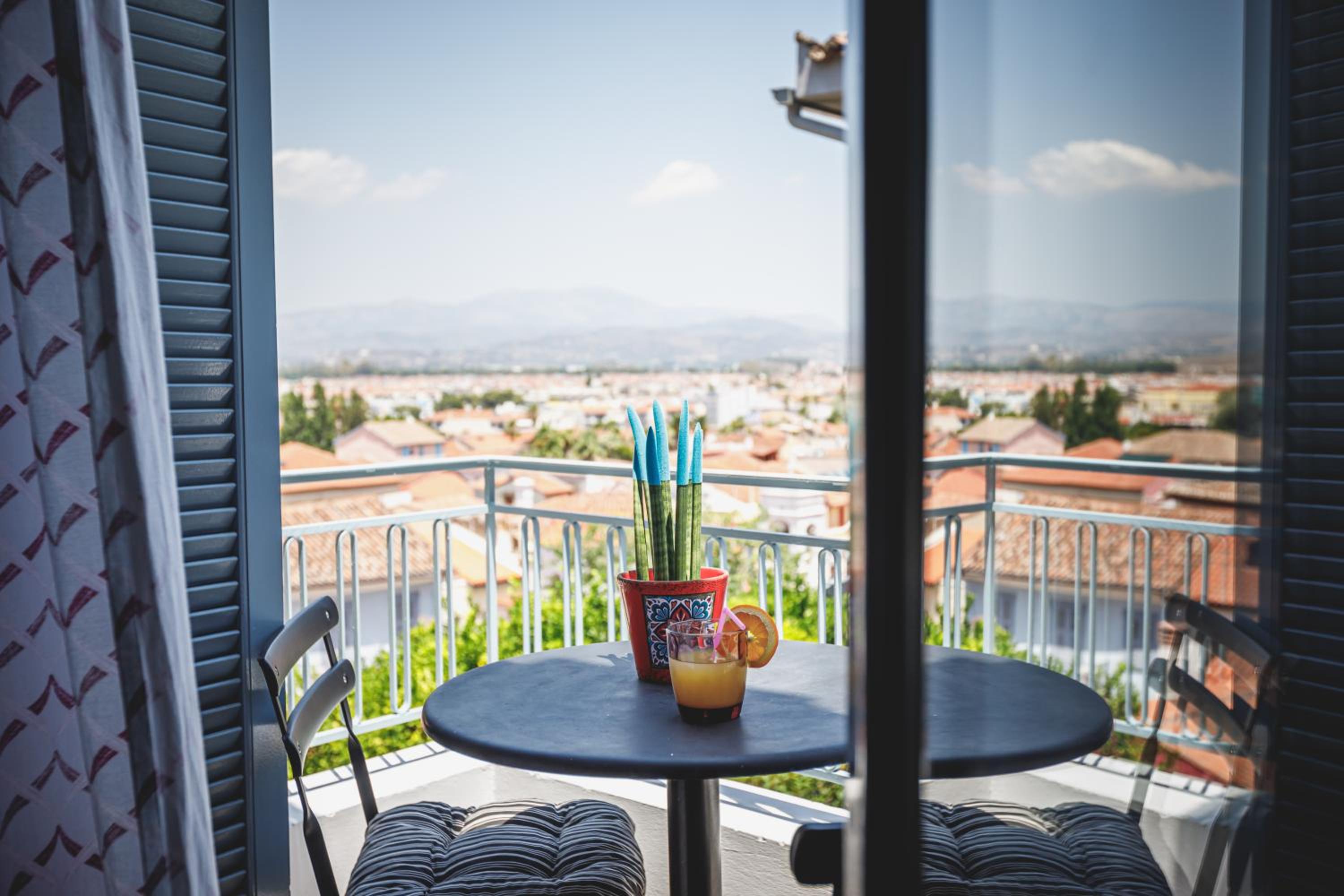 Superior Double Room with Balcony - Photo 7