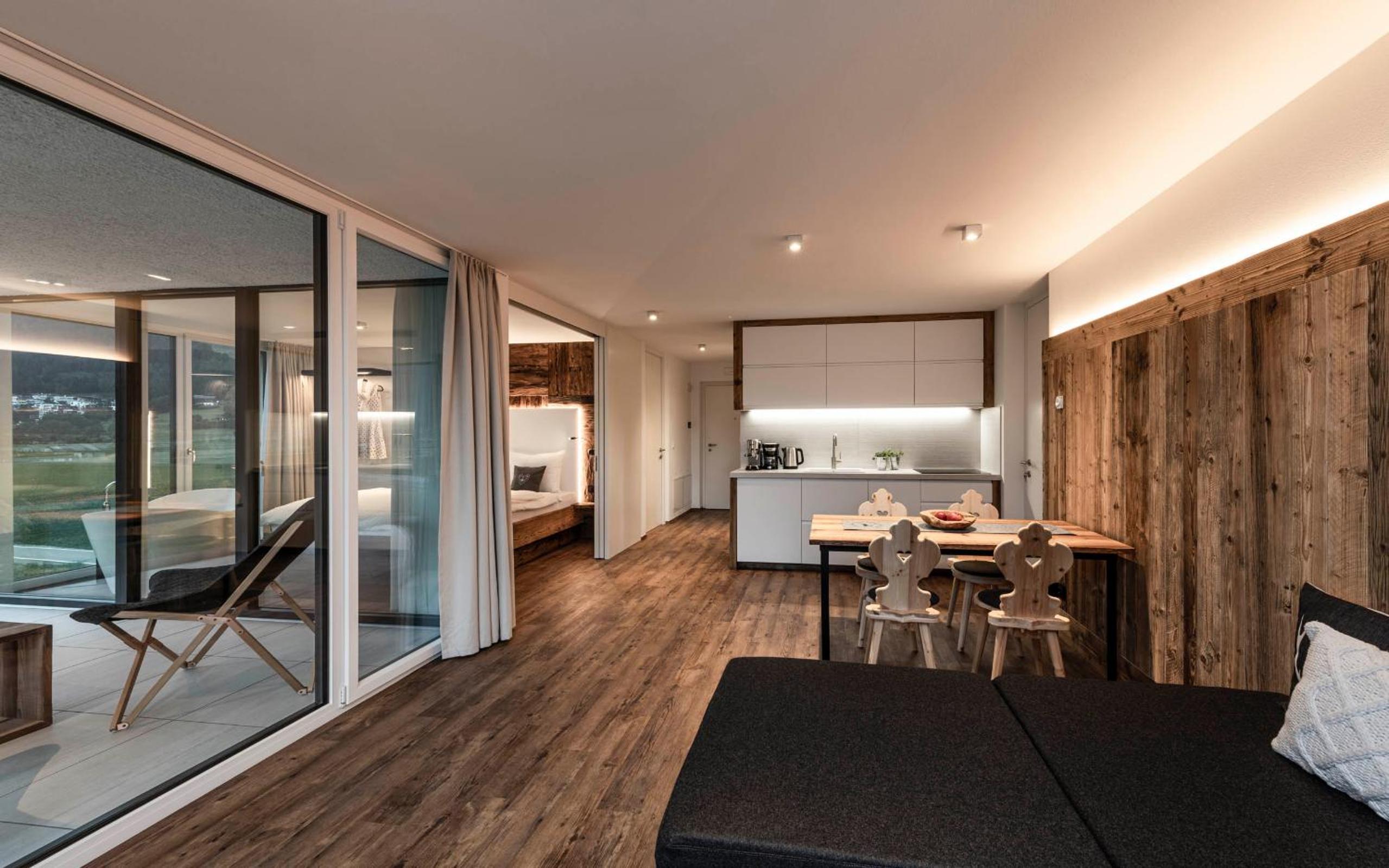 Suite with Mountain View photo 3