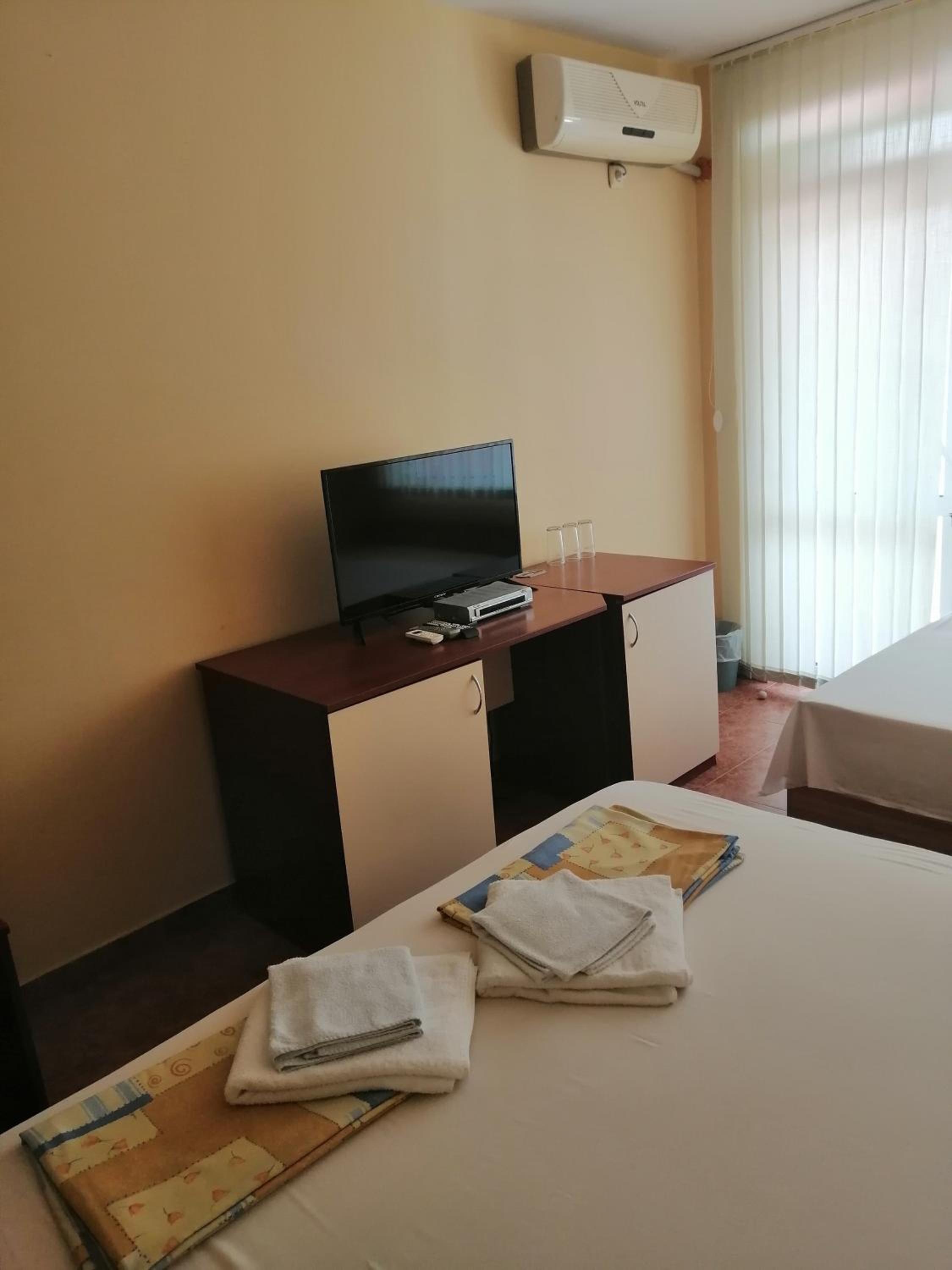 Triple Room with Balcony photo 3