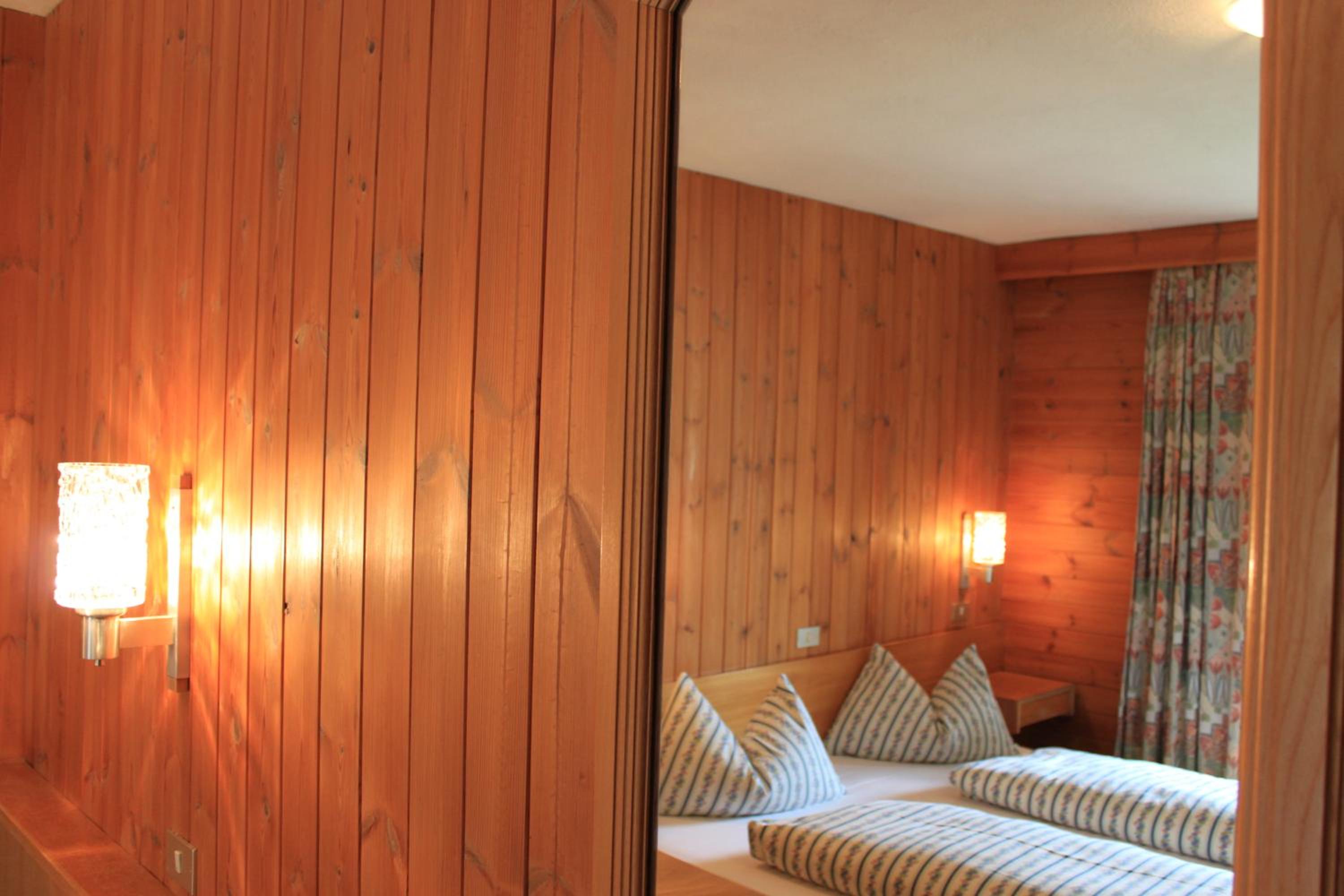 Small Double Room photo 2